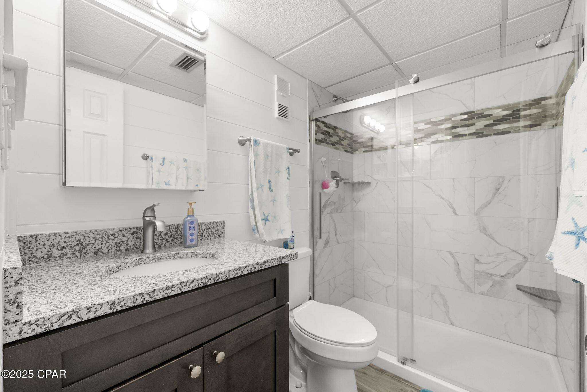 Xruloxg0ud2_qbvmipcbgysfq6u3pvxzfdcdaso1ize