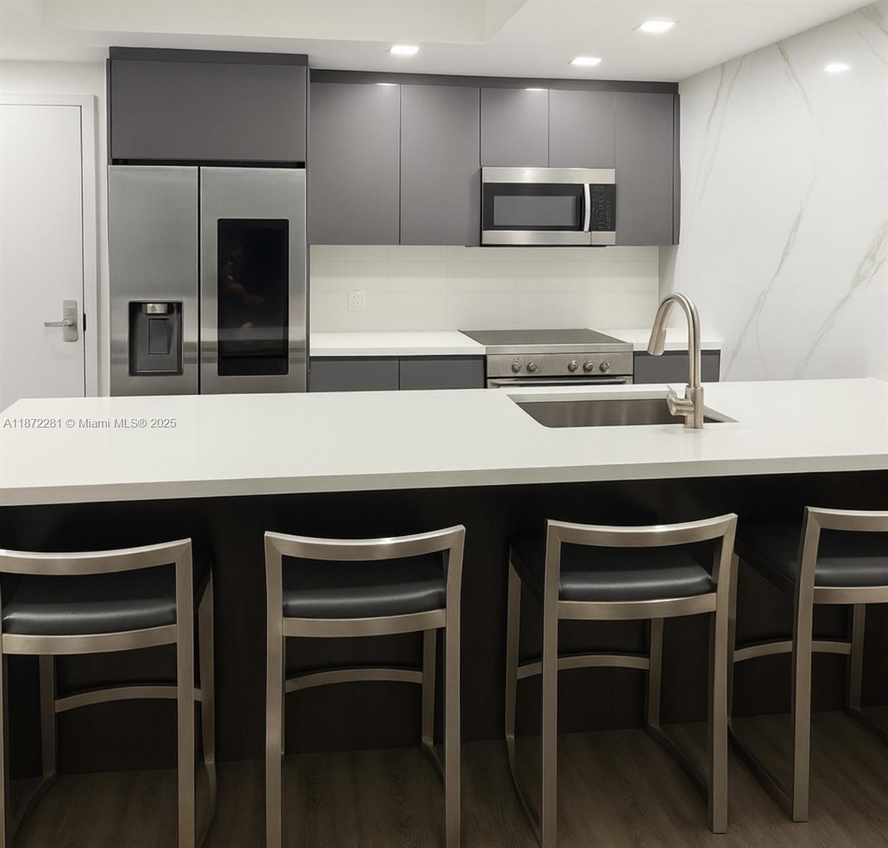 888 Biscayne Blvd #3311, Miami FL 33132