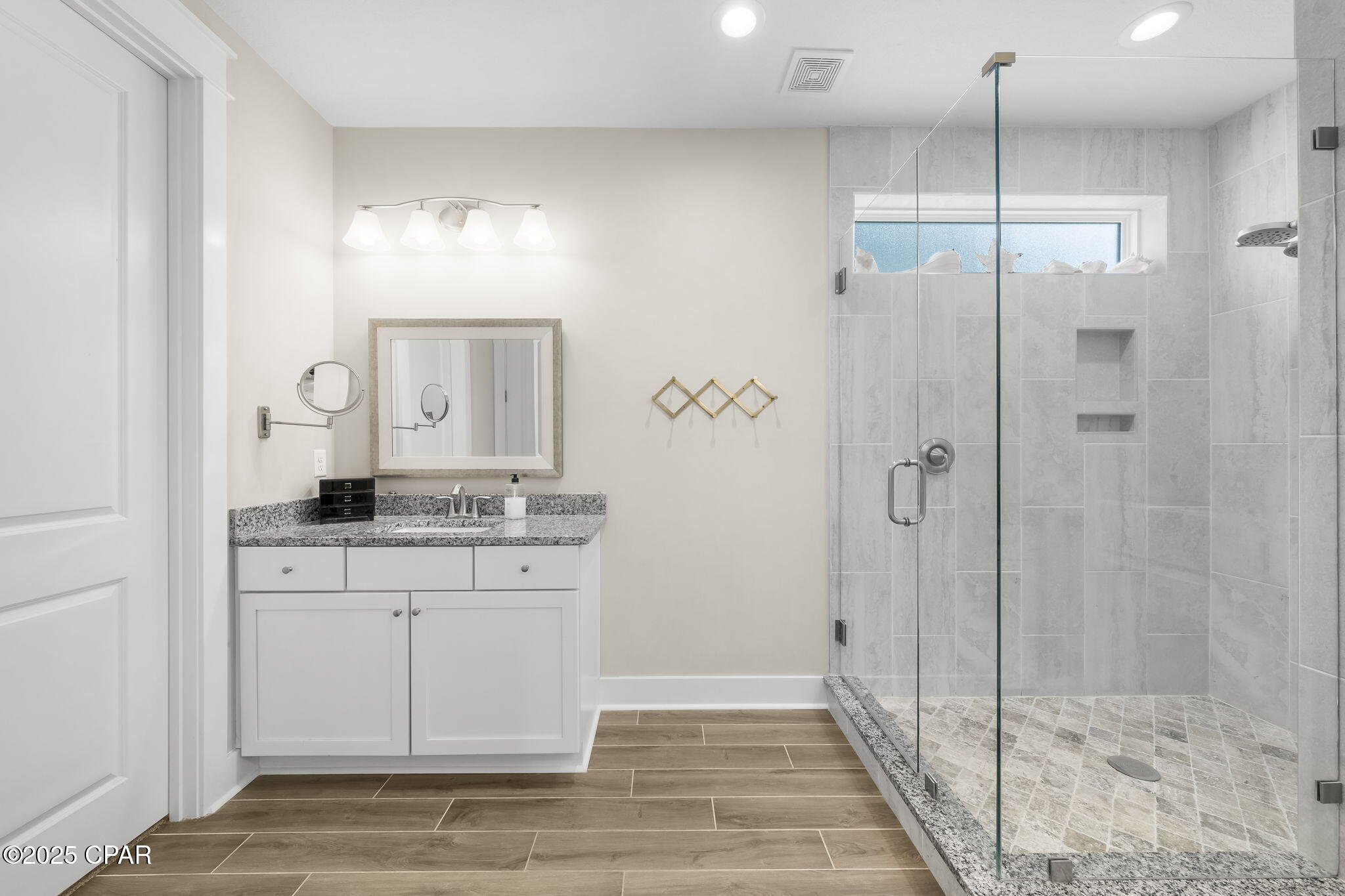 5nwrqydqm8mbq07jyltbskytzj Xcv4vzem1nvedpdm