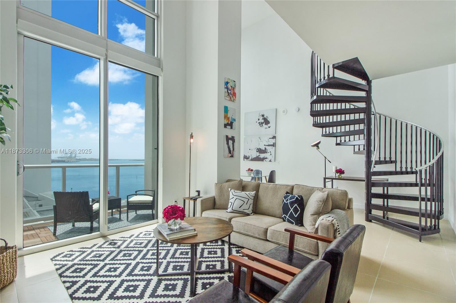 300 S Biscayne Blvd #L-1228, Miami FL 33131