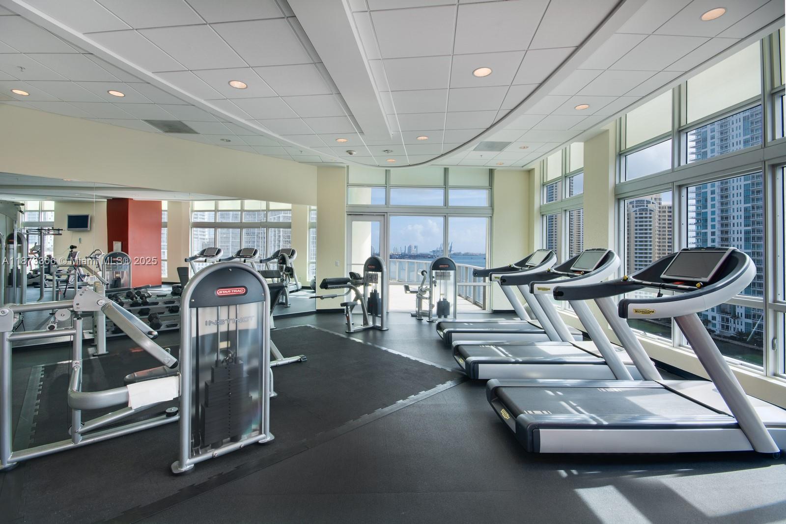 300 S Biscayne Blvd #L-1228, Miami FL 33131