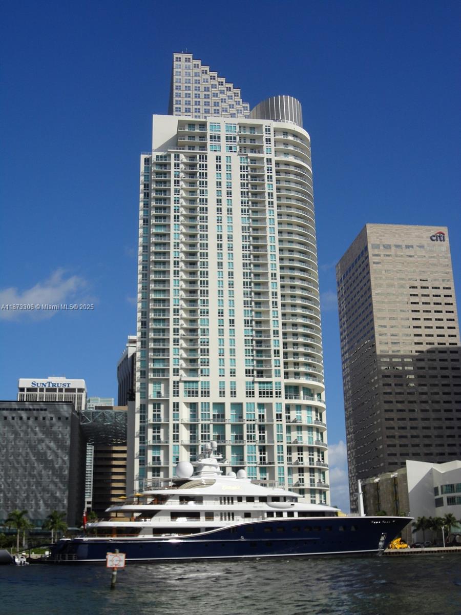 300 S Biscayne Blvd #L-1228, Miami FL 33131