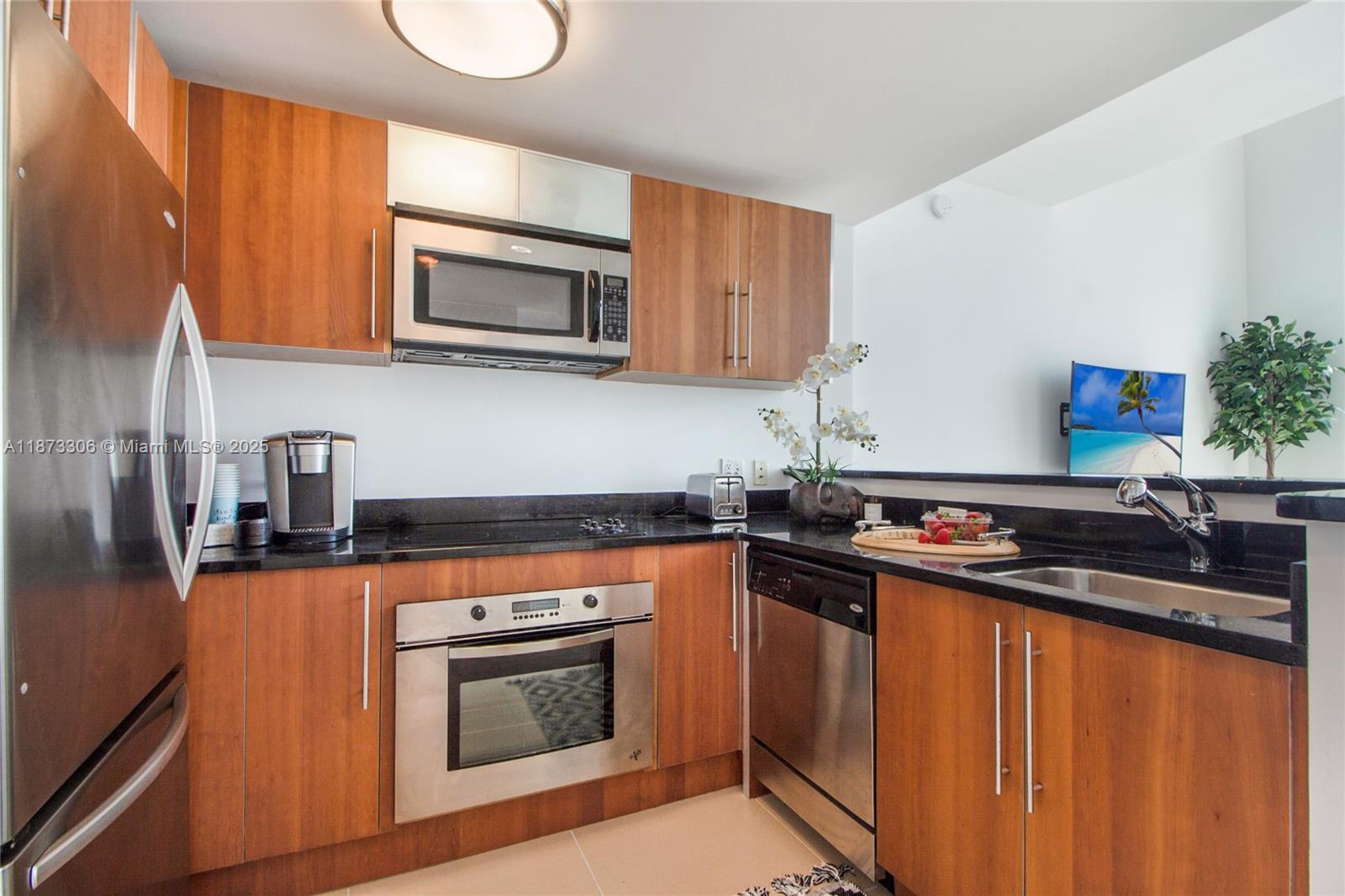 300 S Biscayne Blvd #L-1228, Miami FL 33131
