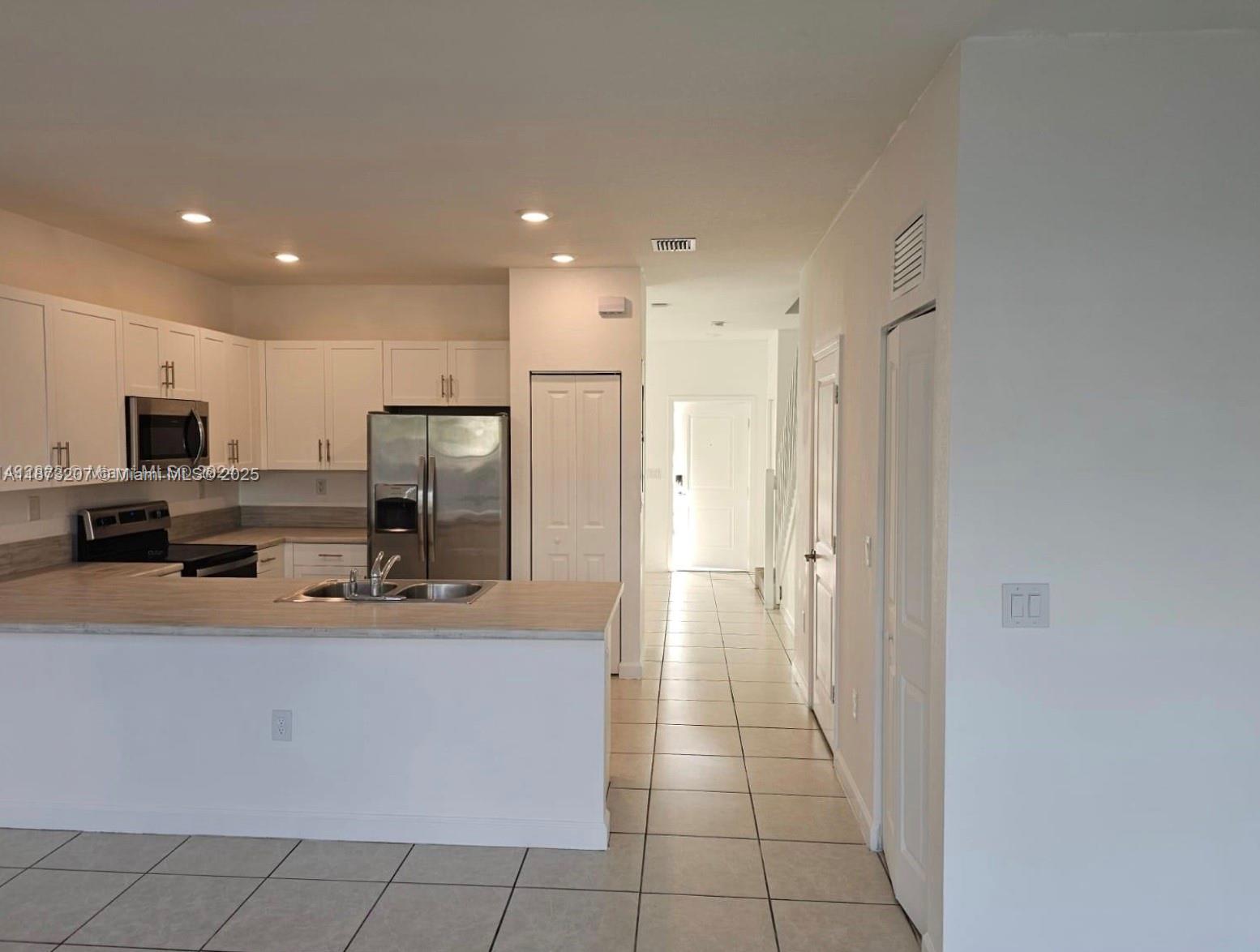 Property photo # 0