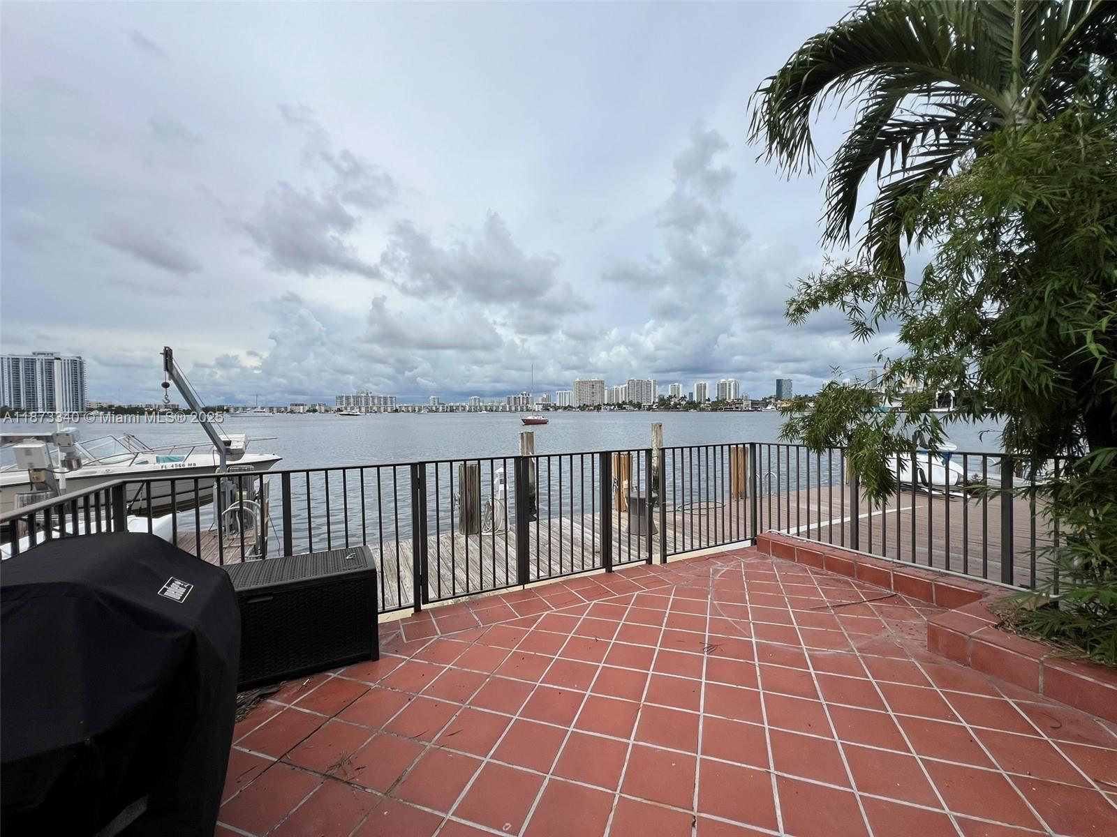 Property photo # 9