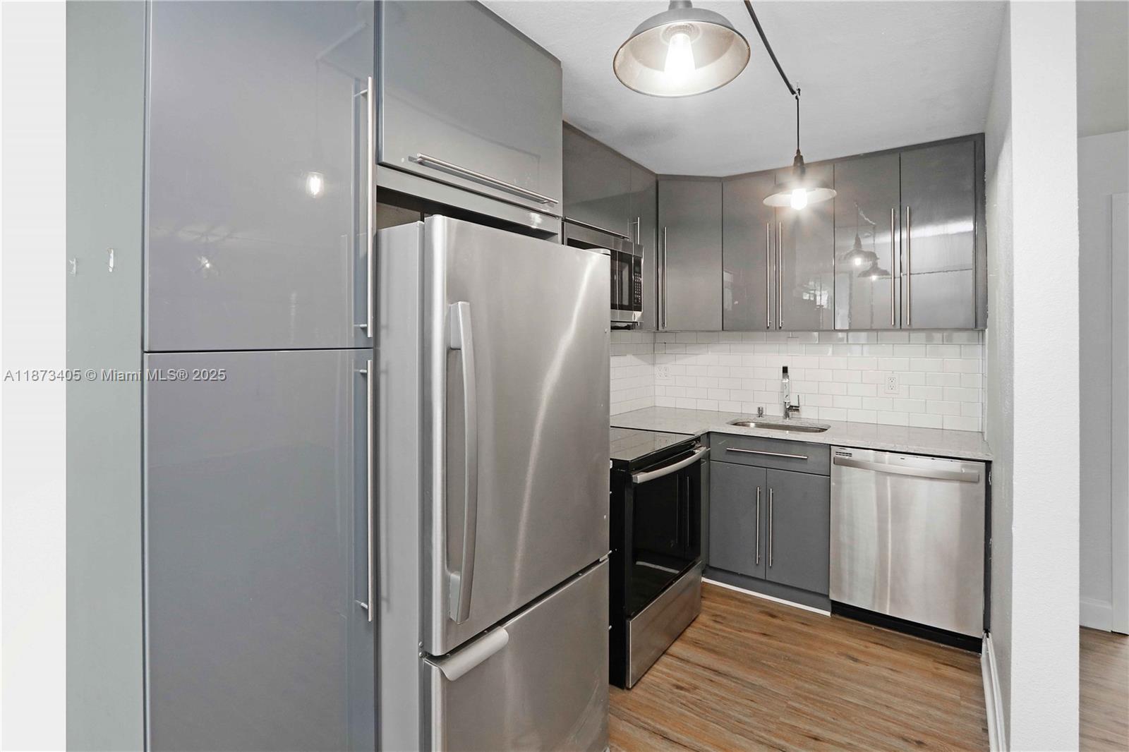Property photo # 6