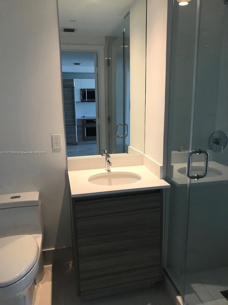 121 NE 34th St #1406, Miami FL 33137