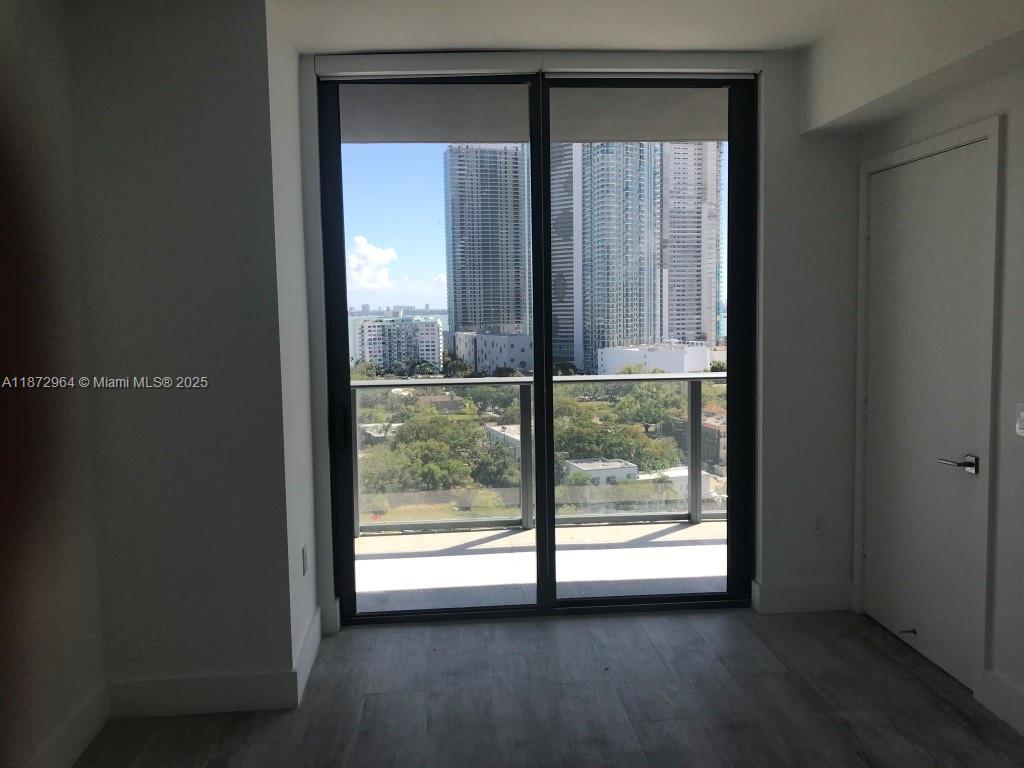 121 NE 34th St #1406, Miami FL 33137