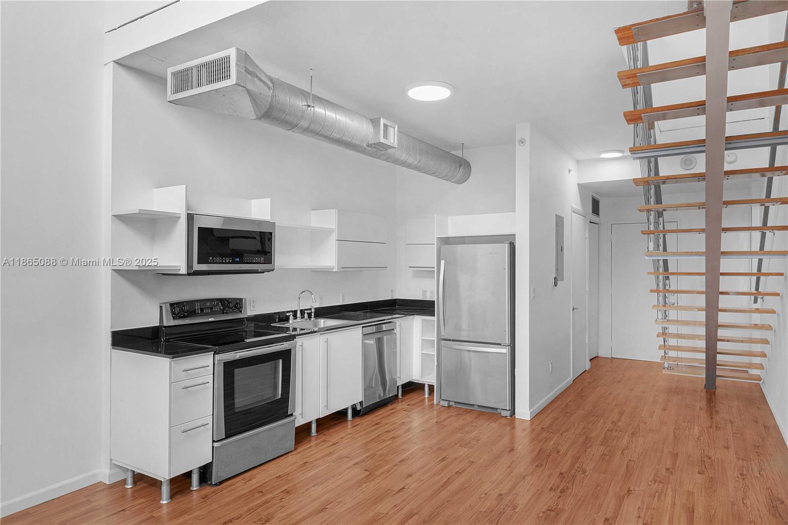 Property photo # 3