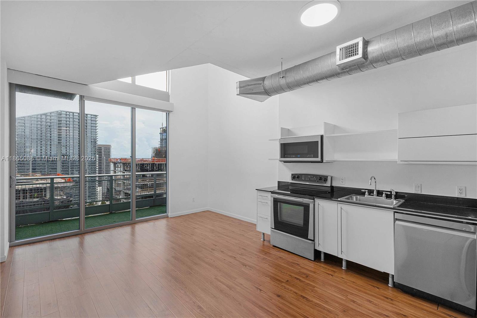Property photo # 6
