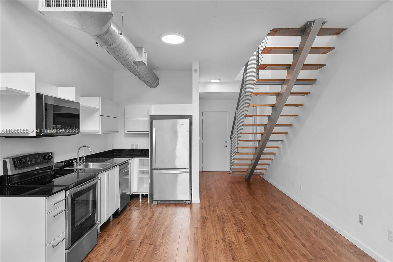 Property photo # 7
