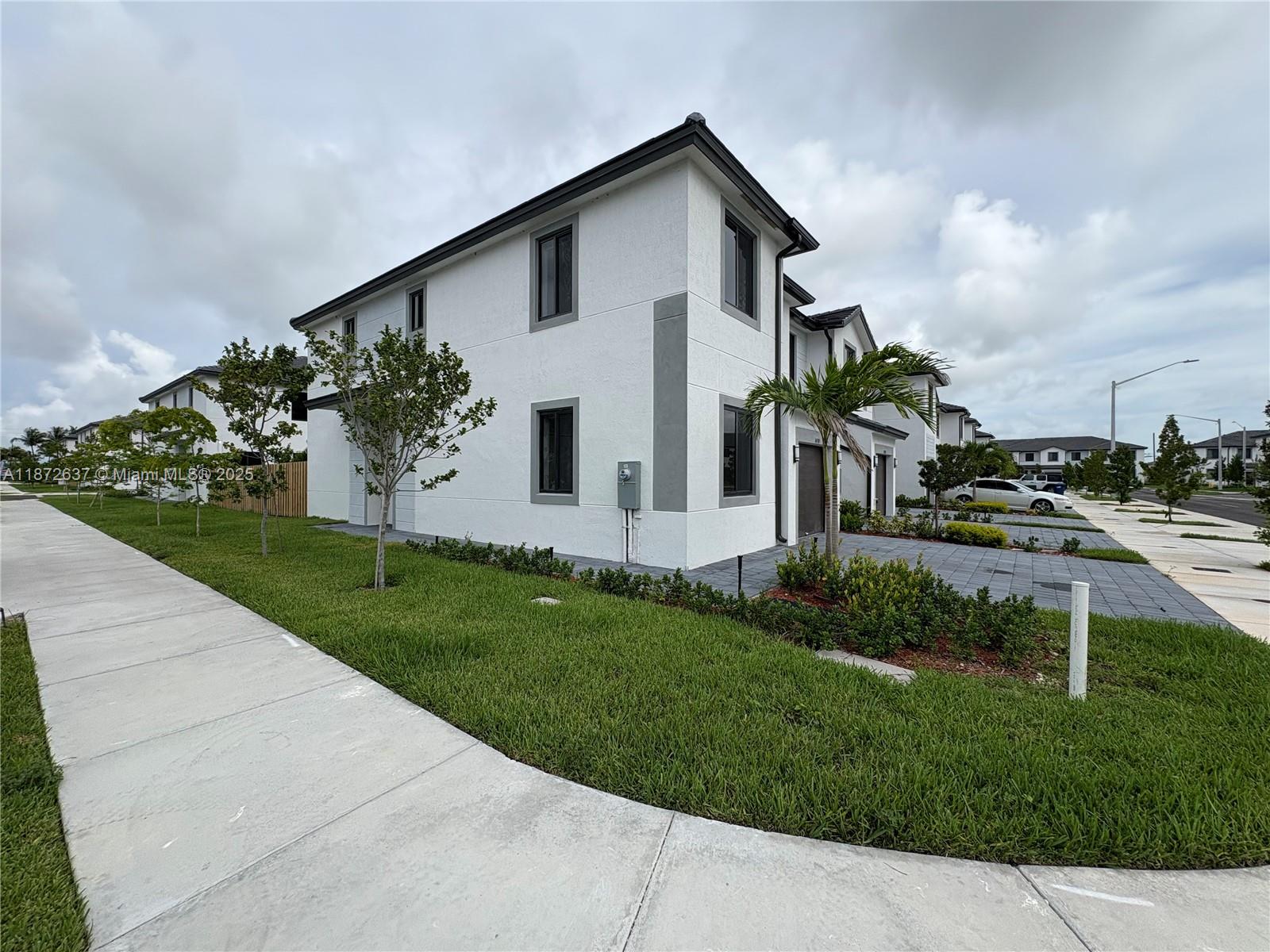 Property photo # 0