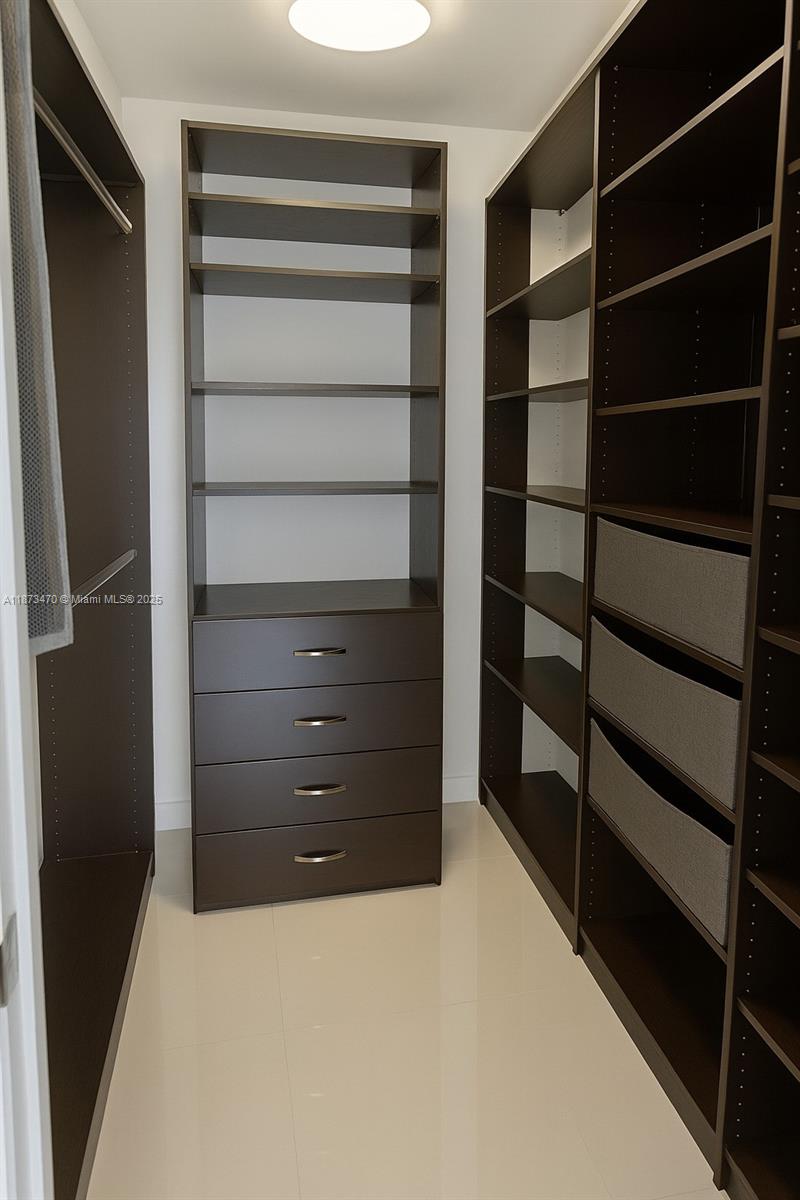 495 Brickell Ave #1007, Miami FL 33131