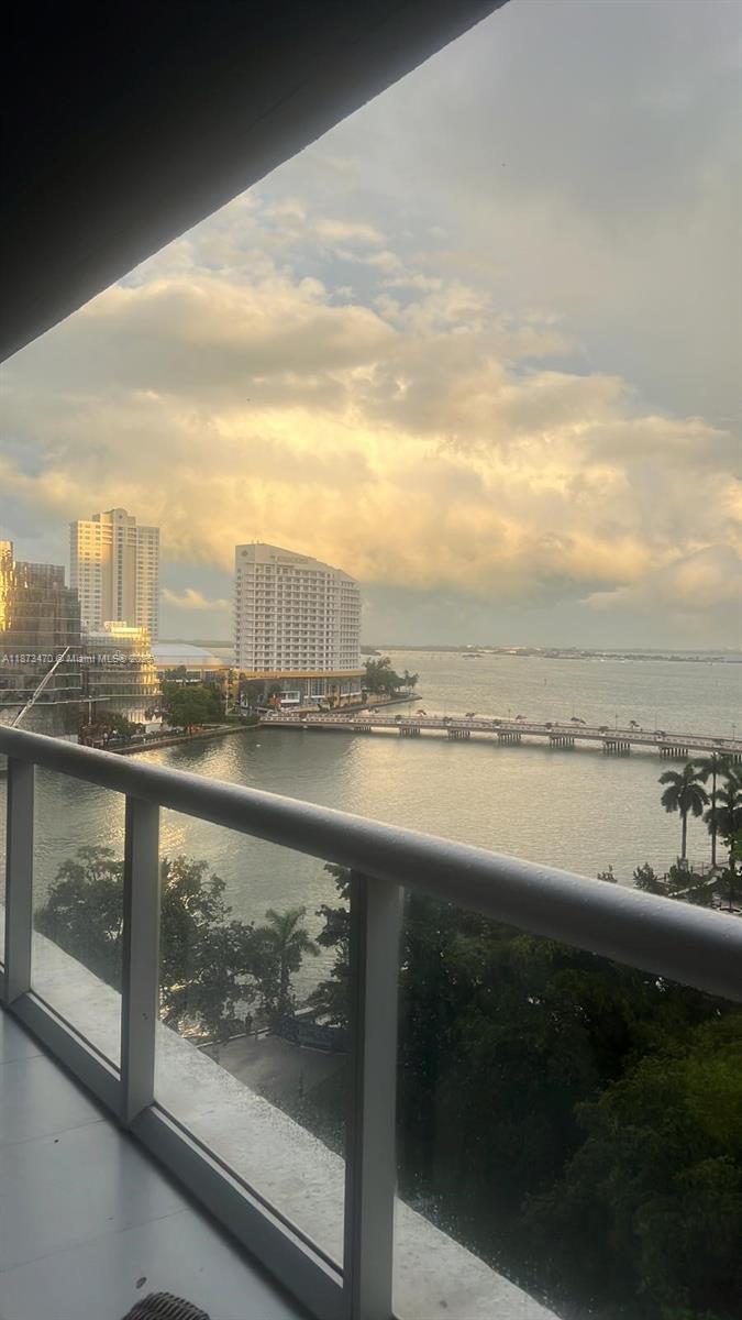 495 Brickell Ave #1007, Miami FL 33131