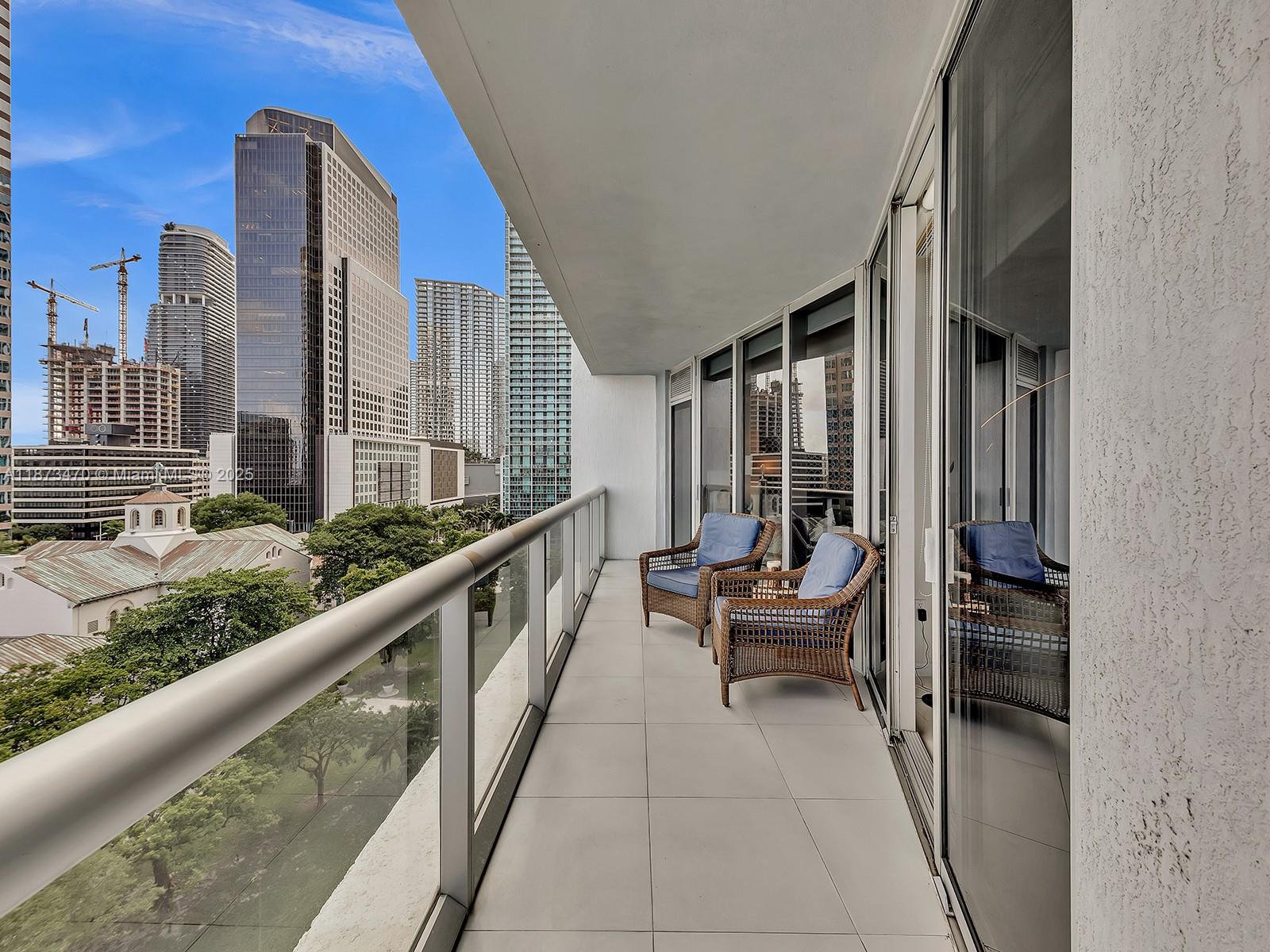 495 Brickell Ave #1007, Miami FL 33131
