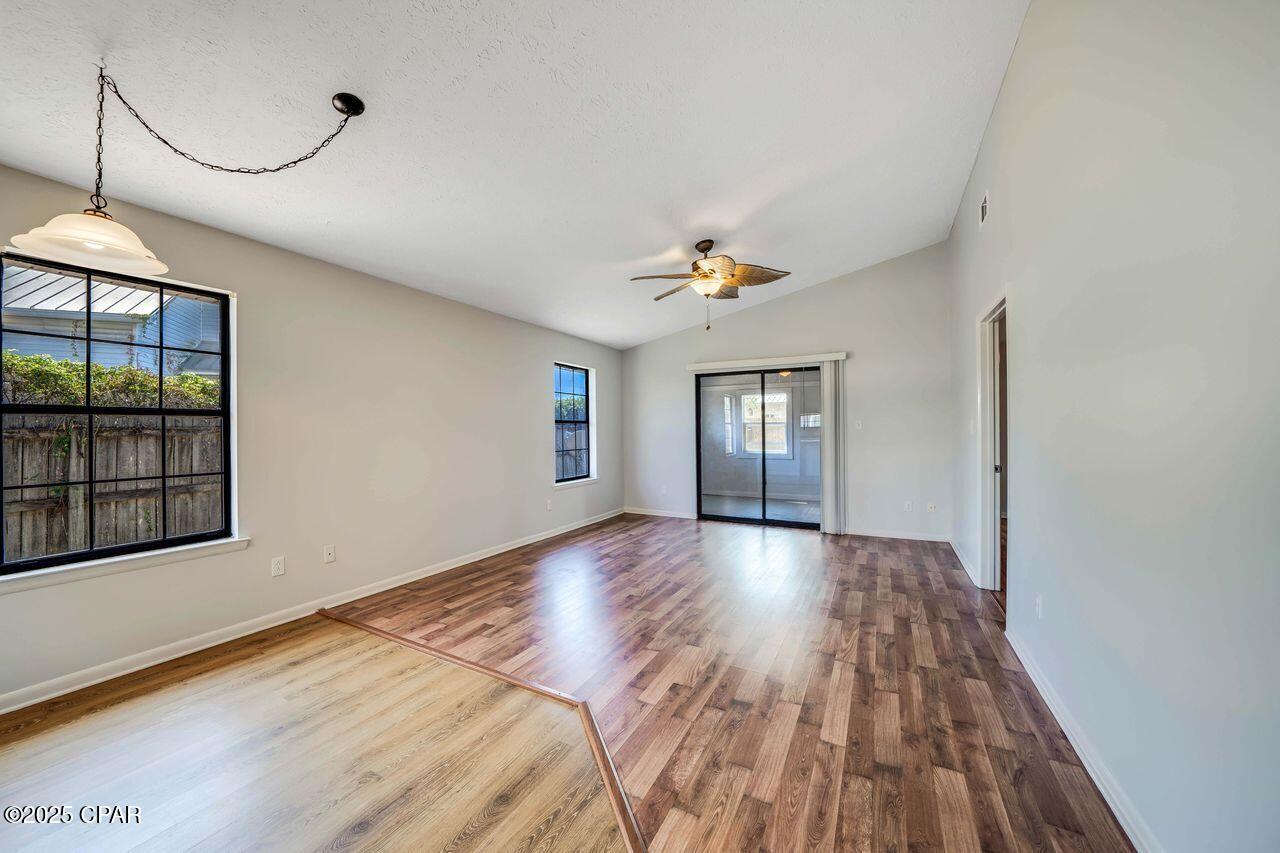 Thggri6vxtydod9vkhgm0qf67epoxv9auowwh0_m1jw