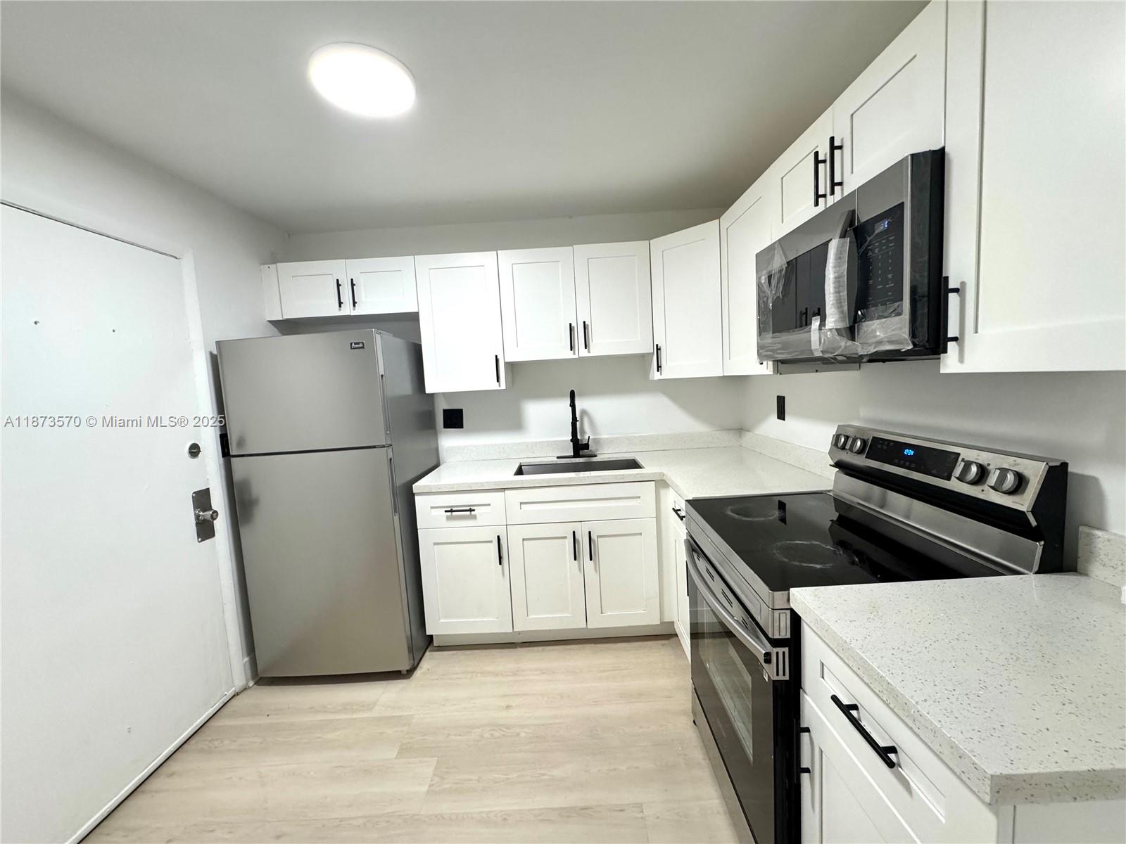 Property photo # 6