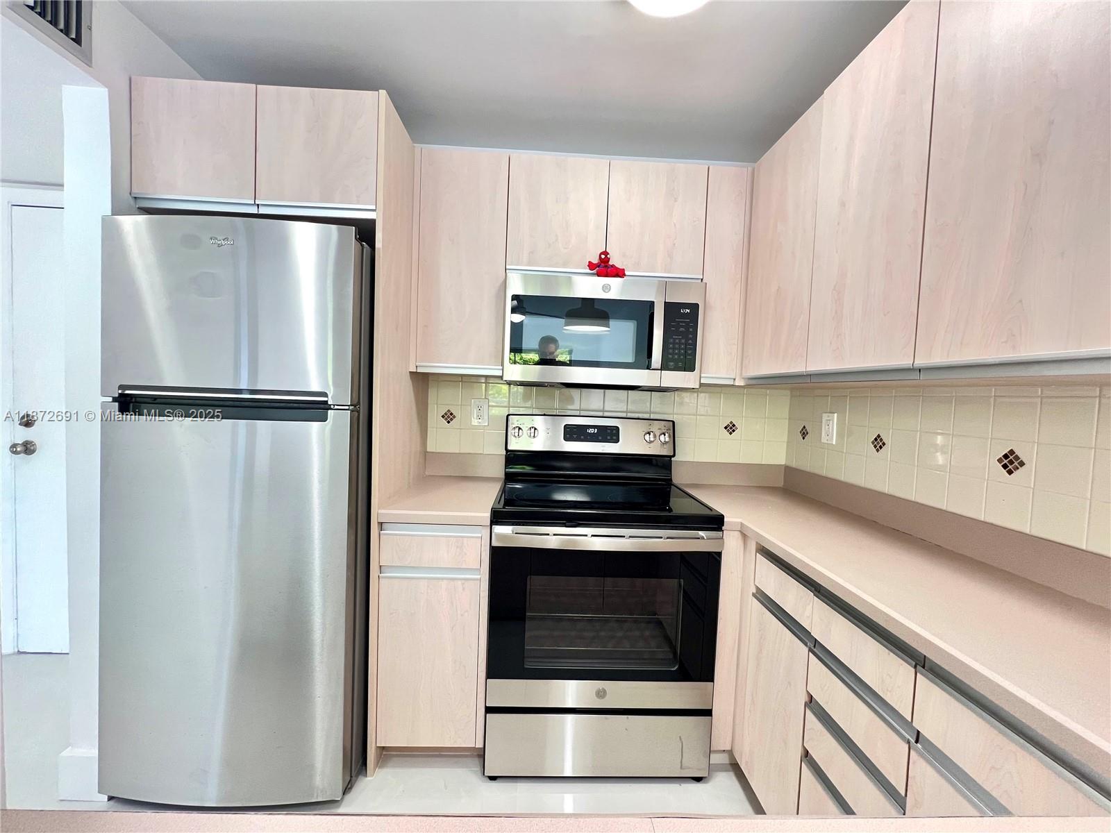 Property photo # 6