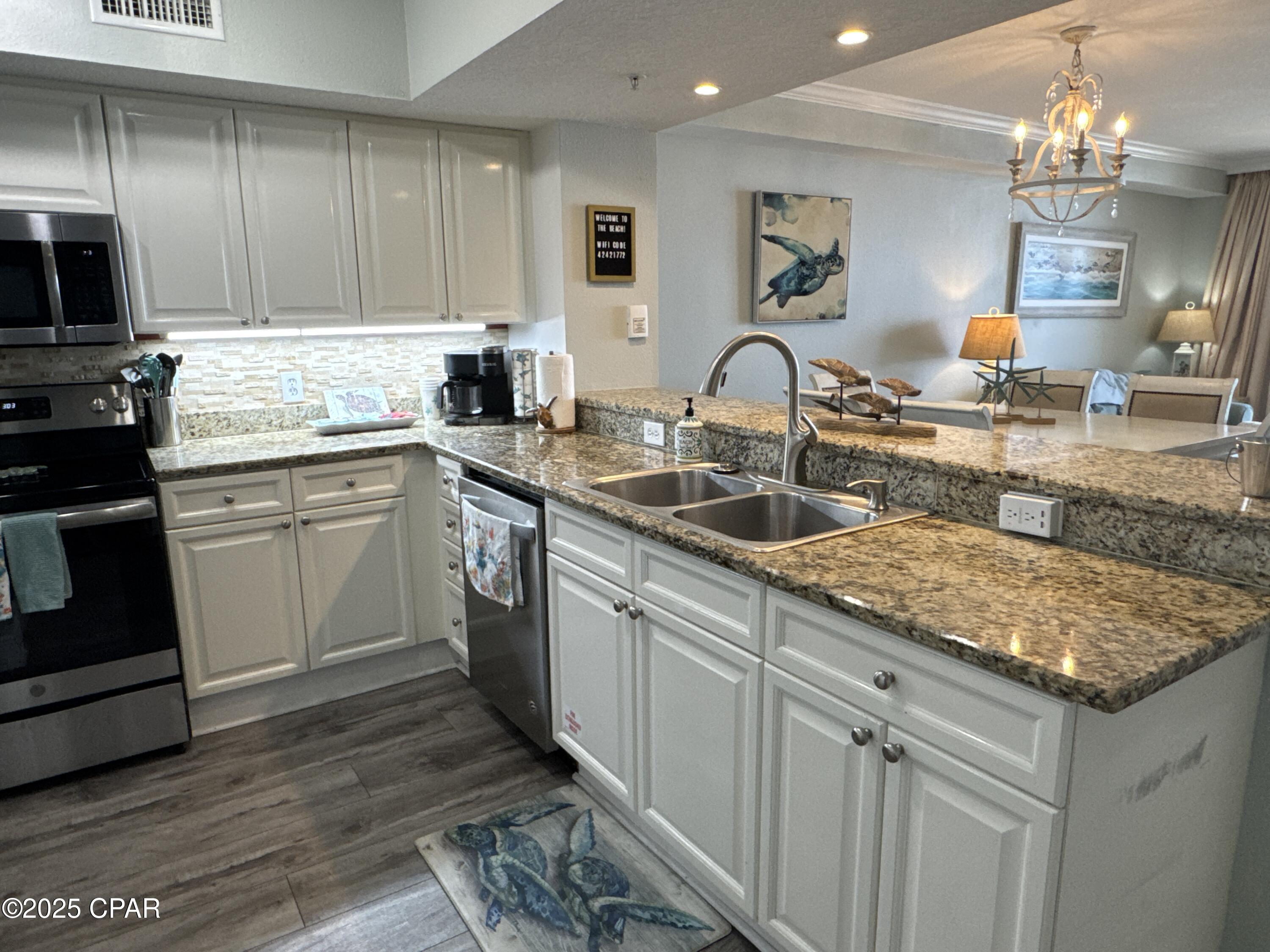 Oxoifc_bfjvemosijlryj6koat2ujcnash7hyyof7 Y