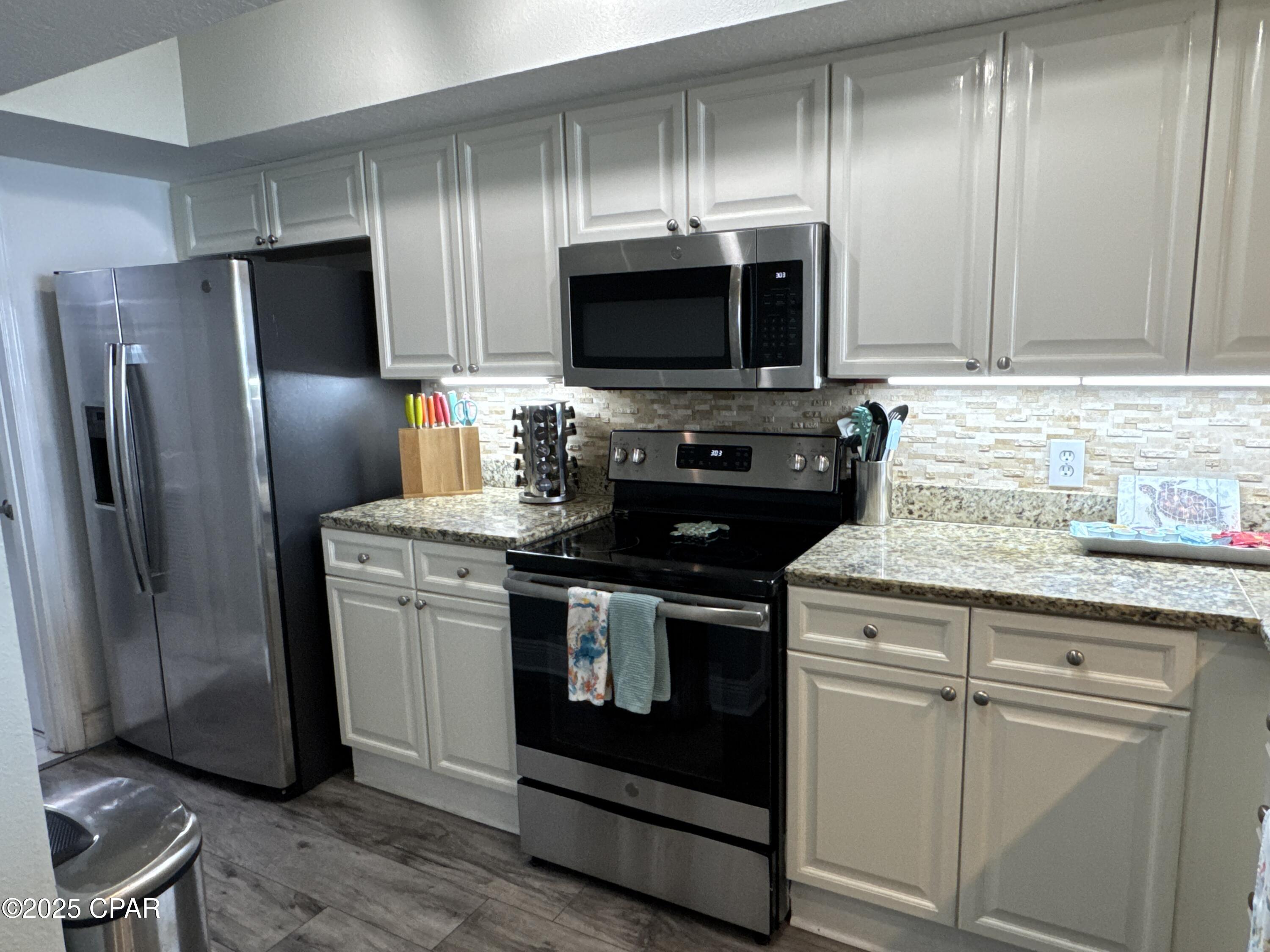 1o560d3bychtzw3bm8dv2fptastskqiehd8ejrvrj18