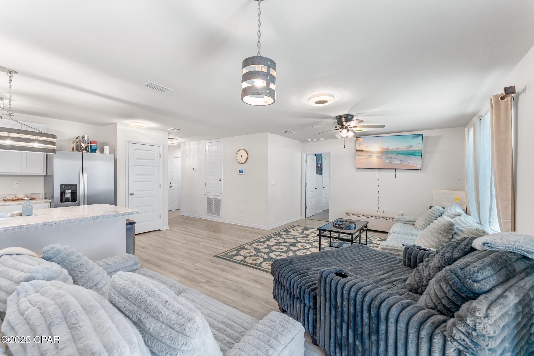 V5iyvjwl9zwdaospvhm4_1_hebsyf_riuztwby7fc0k