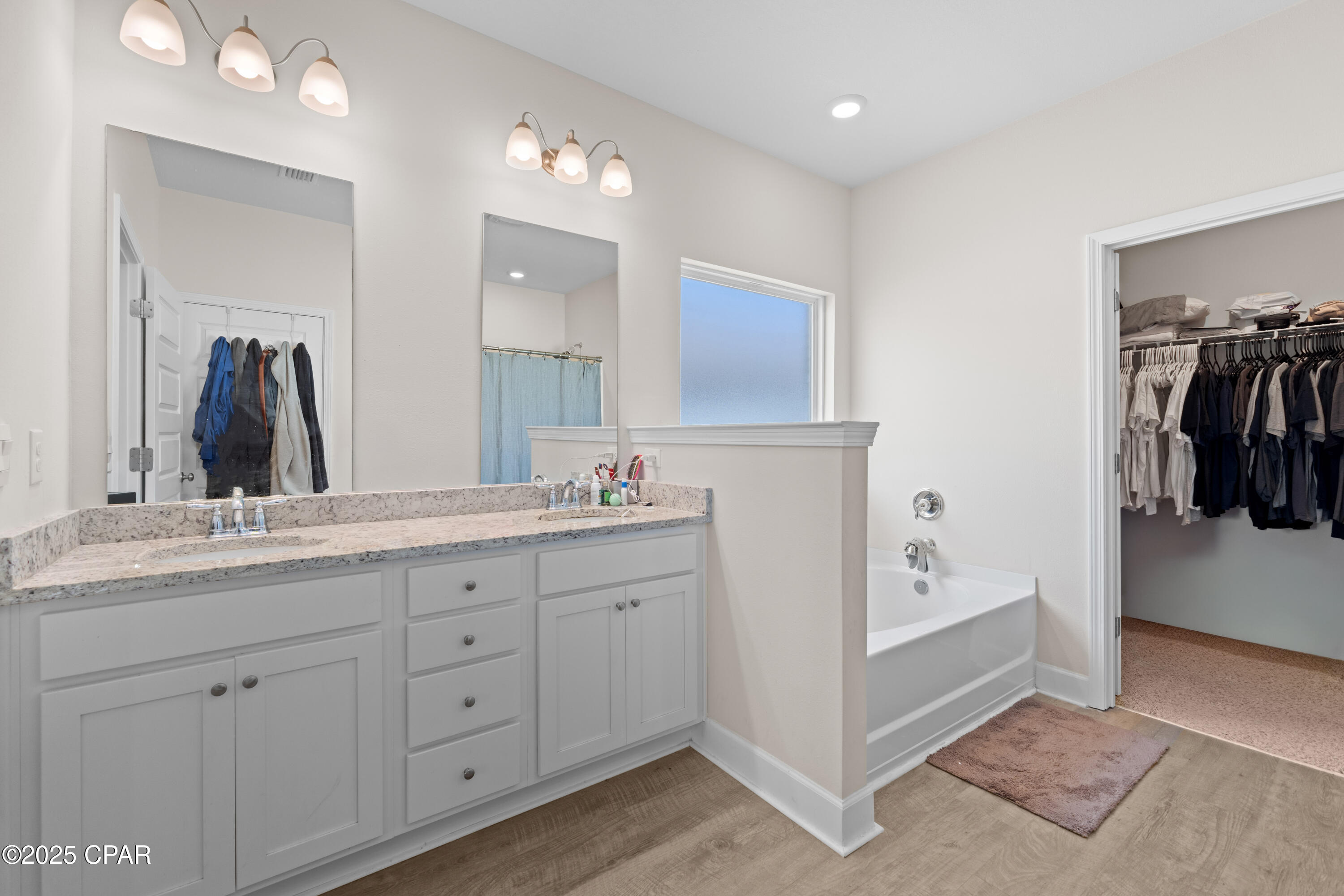 0p1 Hmcoqnxql0tqnv9riucwkcqw_w2icqqzav8snrk