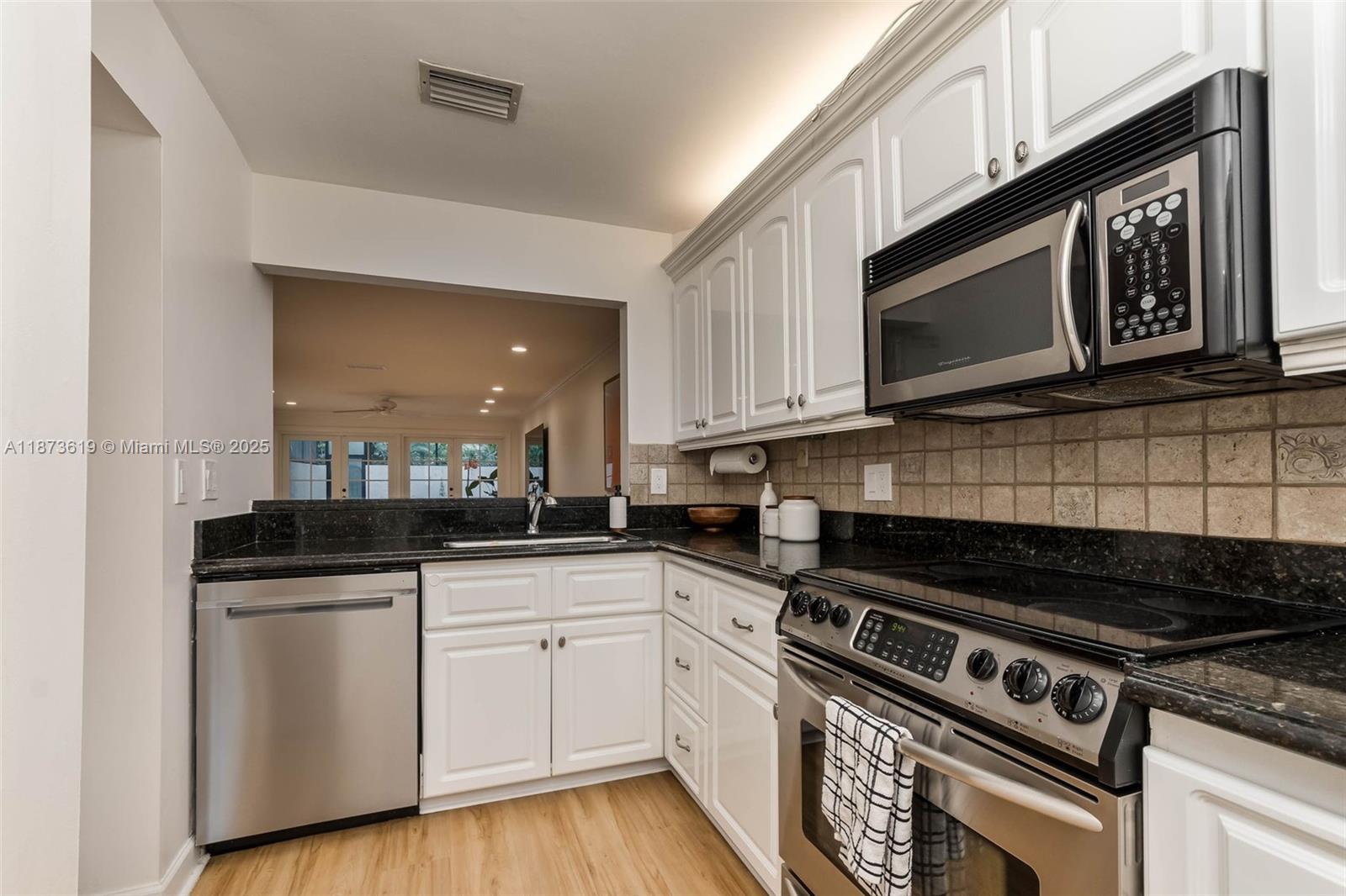 Property photo # 9
