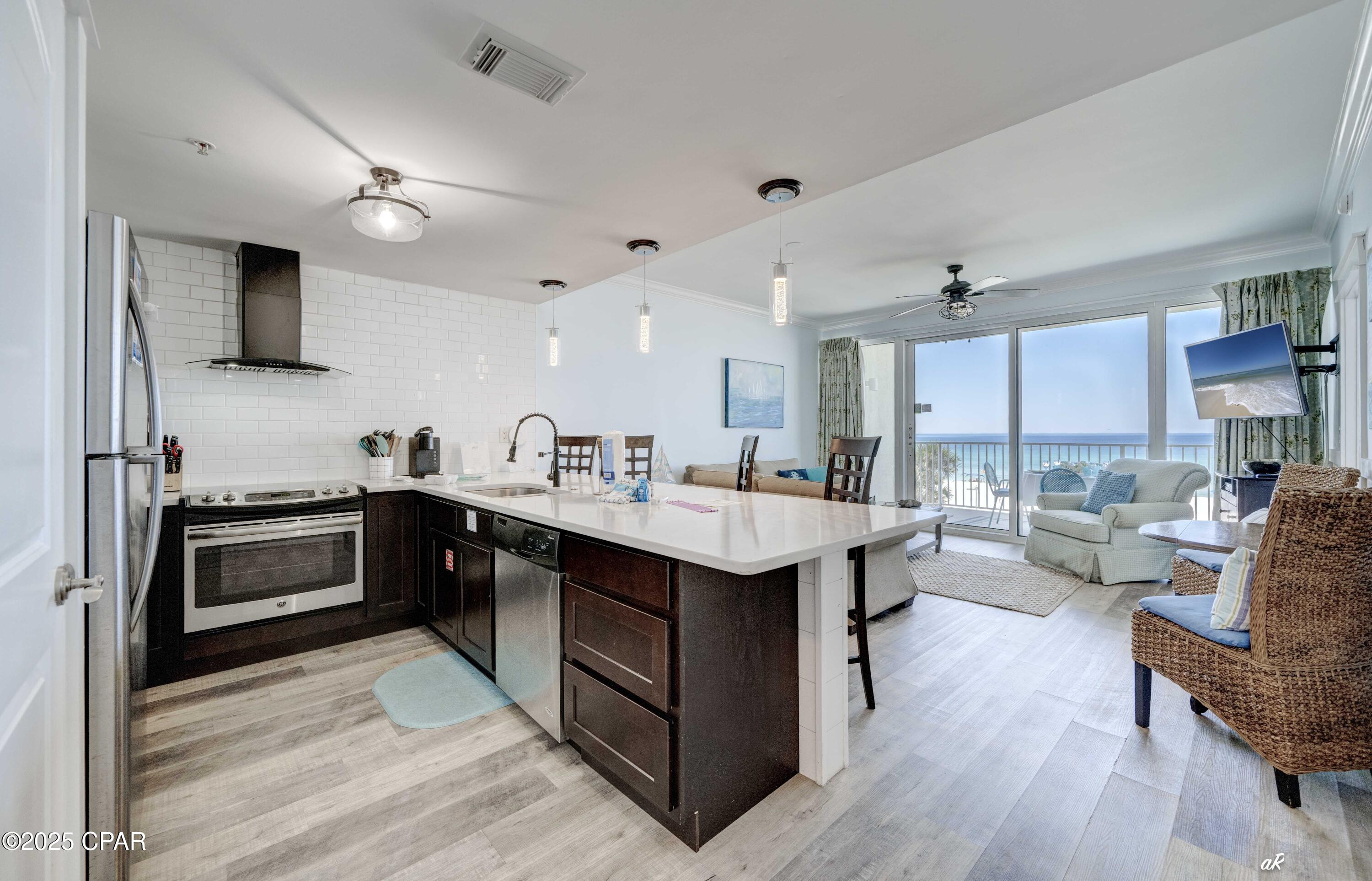 Image 7 For 9450 Thomas Drive 209c