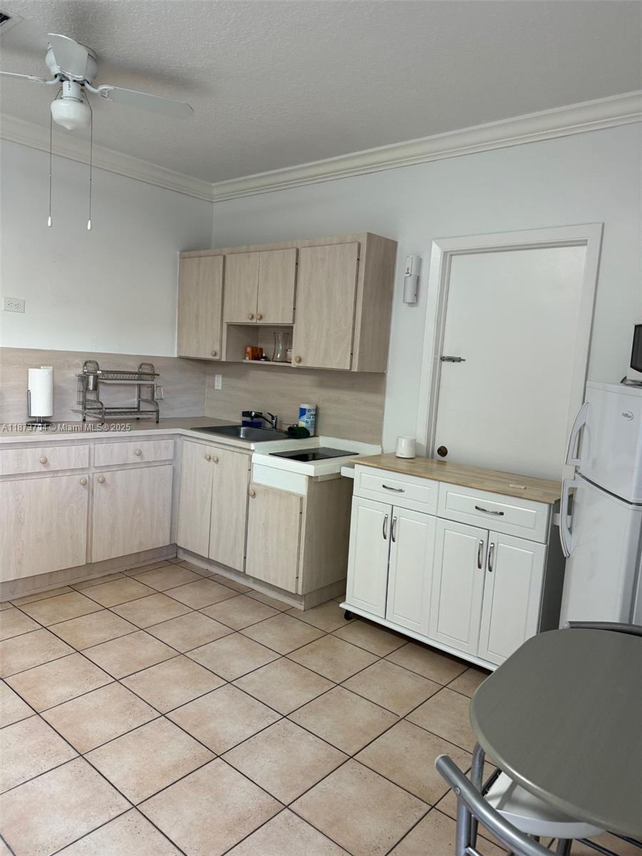 Property photo # 0