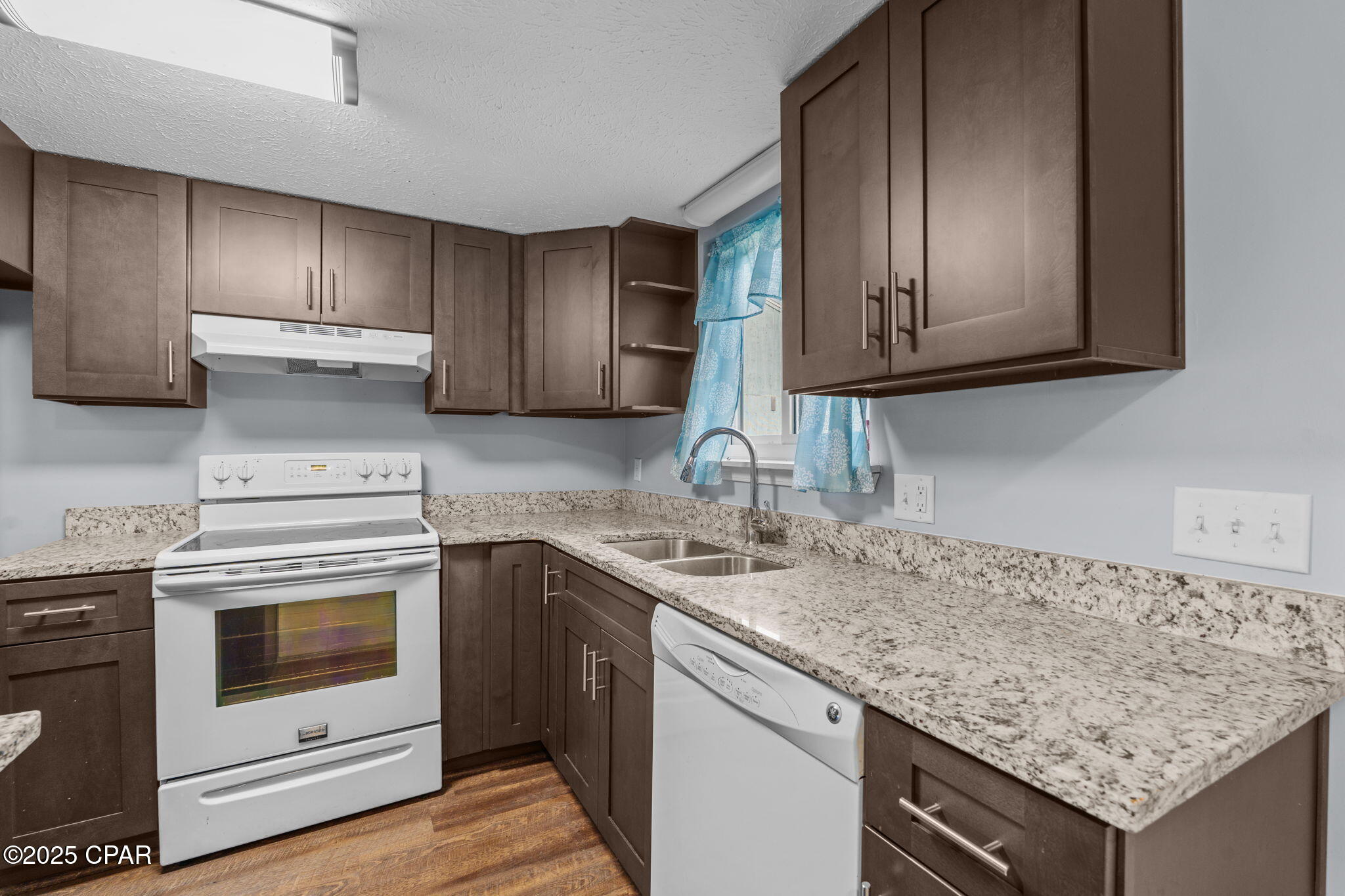 S8mepwzxz Chttvzjhq_3 B6zflmxipcywcv5h4cxoe