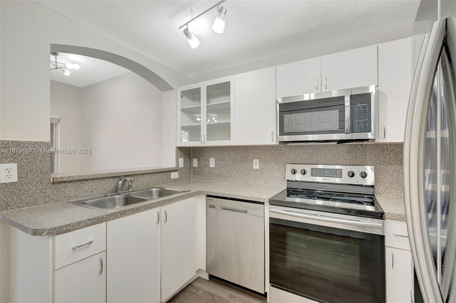 Property photo # 7