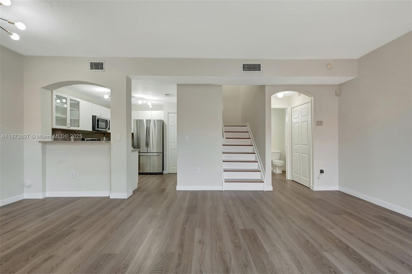 Property photo # 8