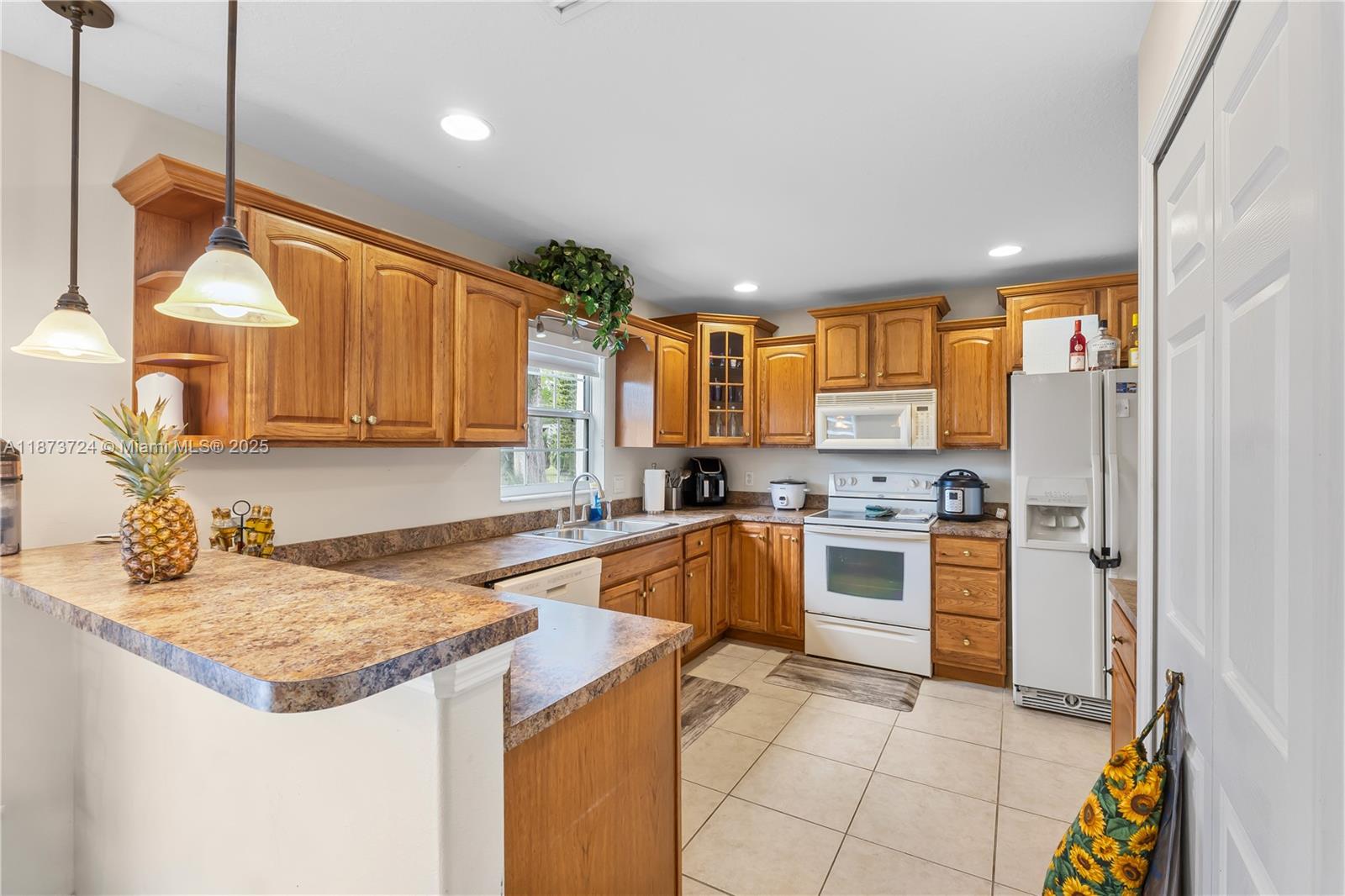 Property photo # 4