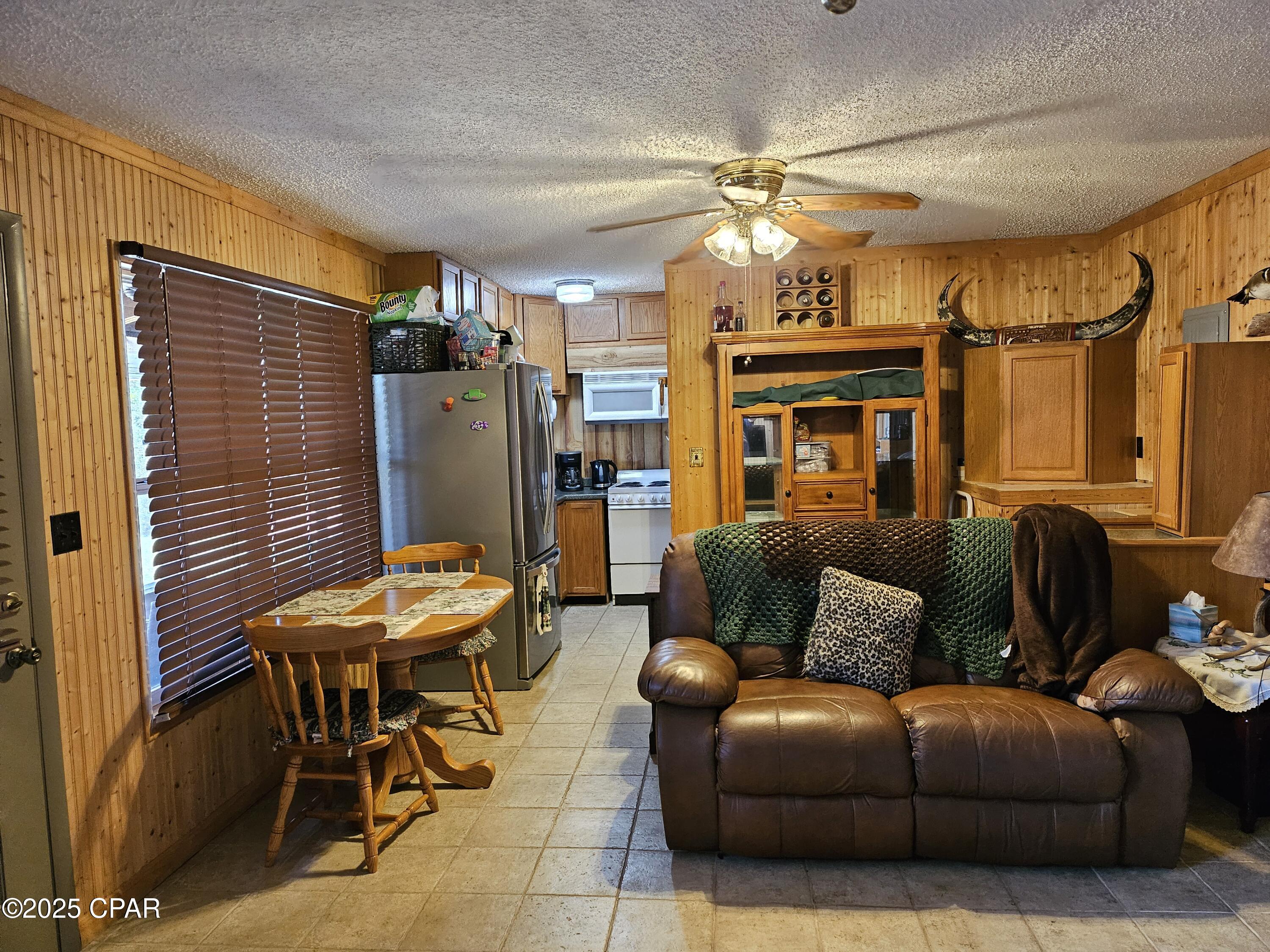 Gtehoyklwceh_93drh3xk26fndxvcim_2gtmi0ec_aw