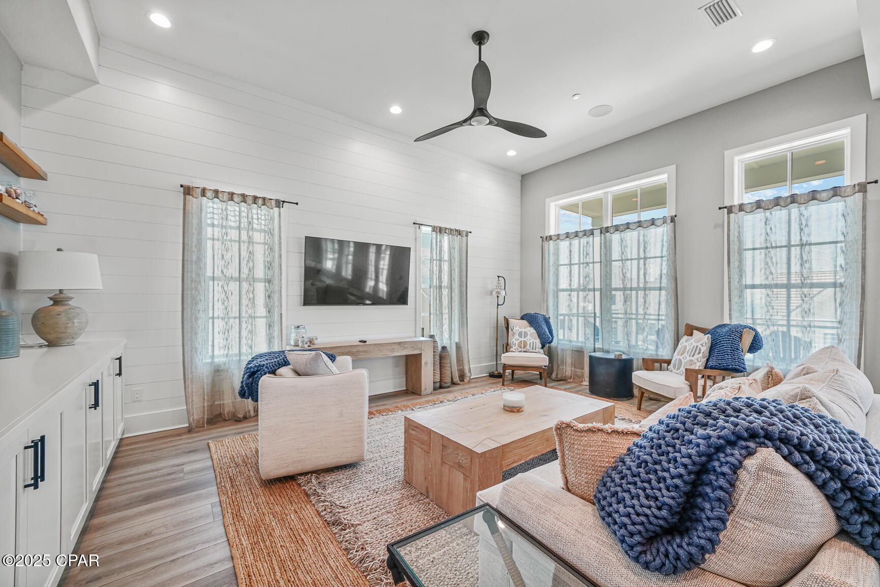 Image 13 For 221 Dunes Drive