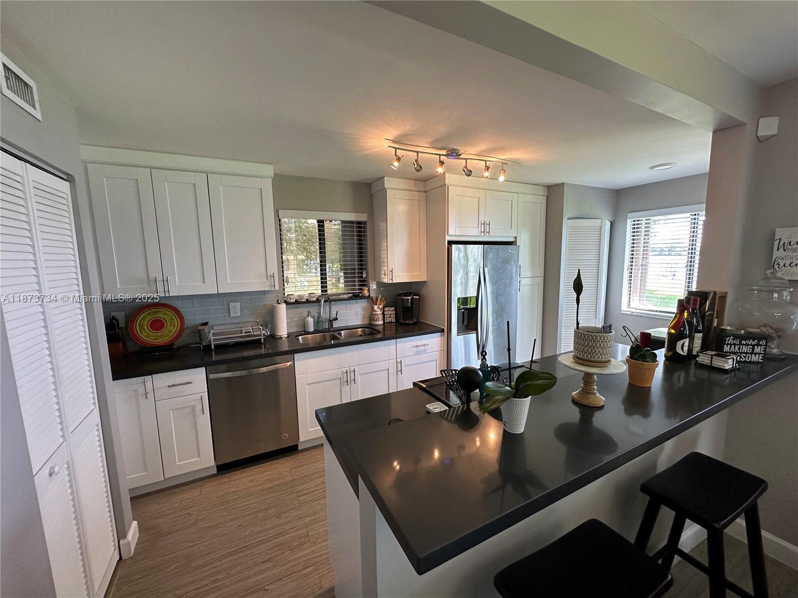 Property photo # 8