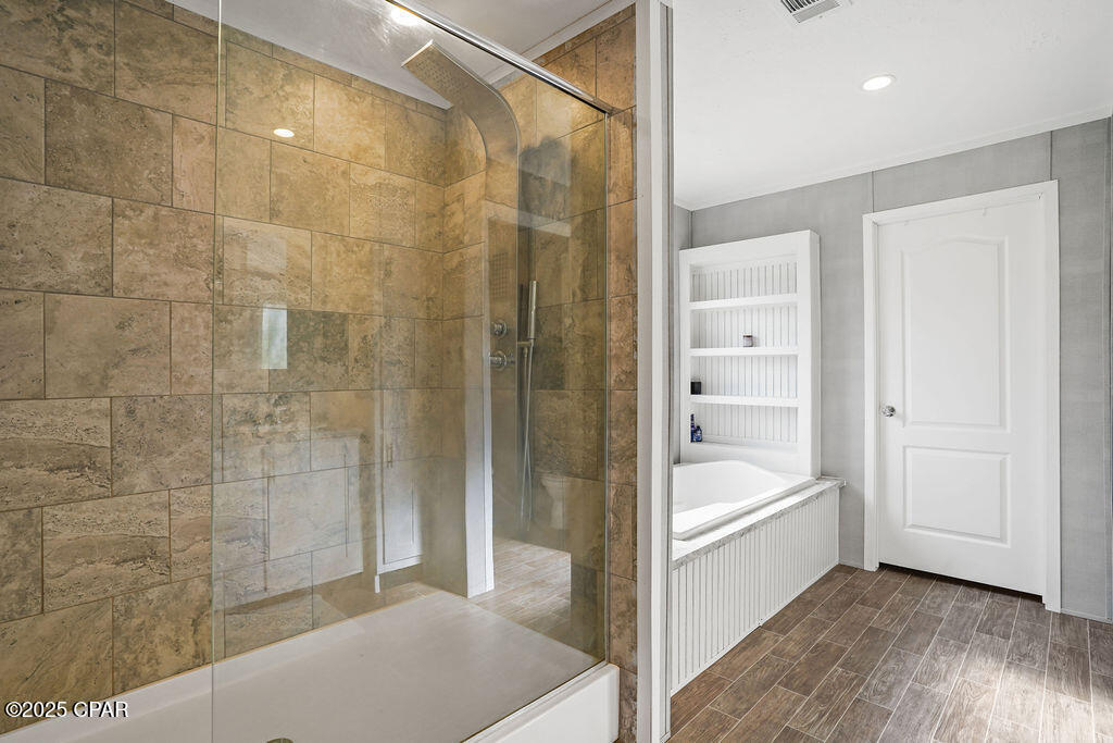 V R Ufuhgxxk546hswgk33kci5ugb4avr0iavxgdjj8