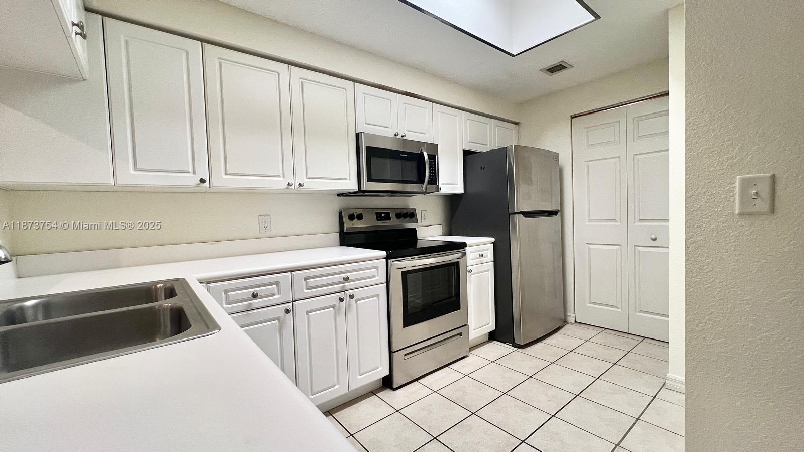 Property photo # 8