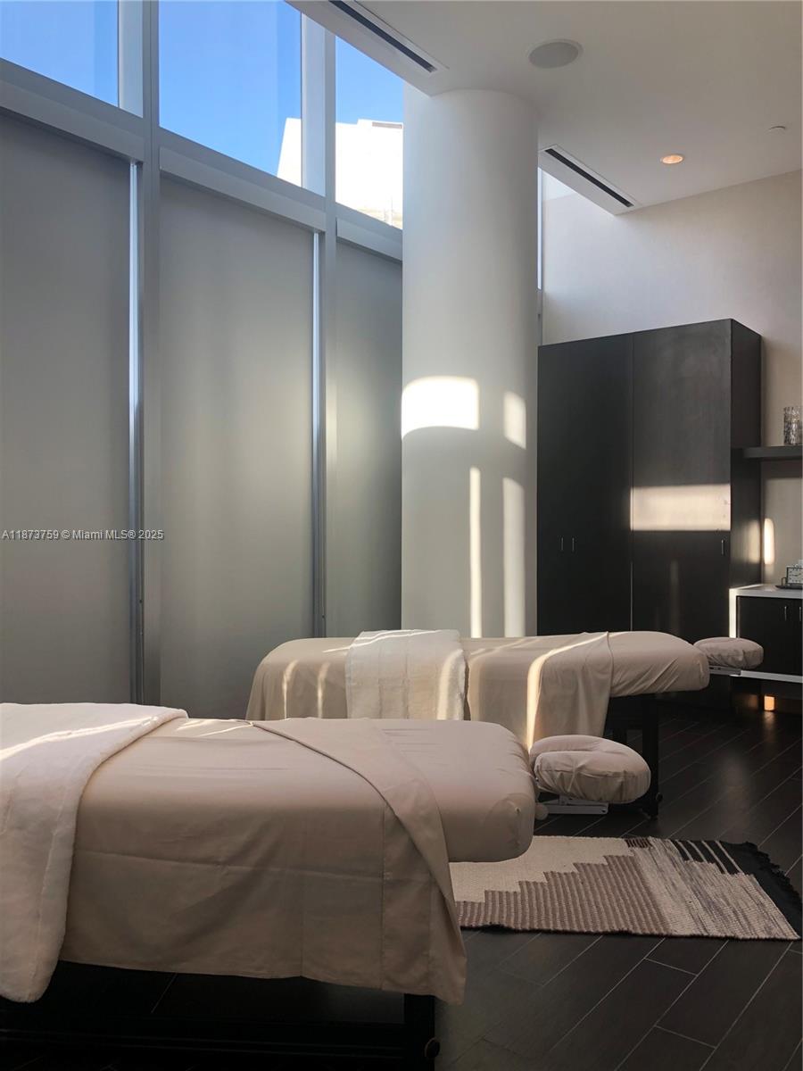 851 NE 1st Ave #4906, Miami FL 33132