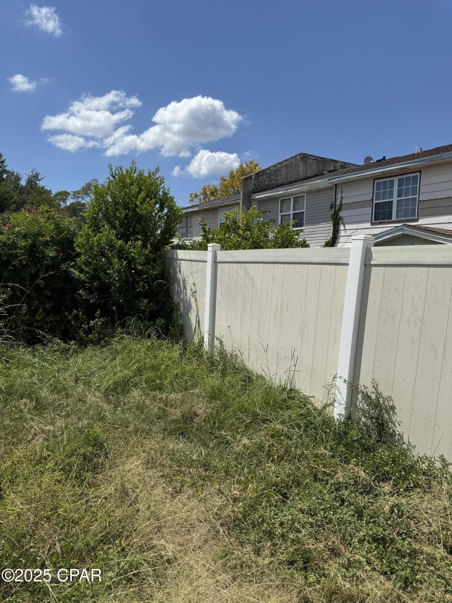 Emimbpco Bavumufpdx_lo_fixjo22hu7ms8o5mxzxg