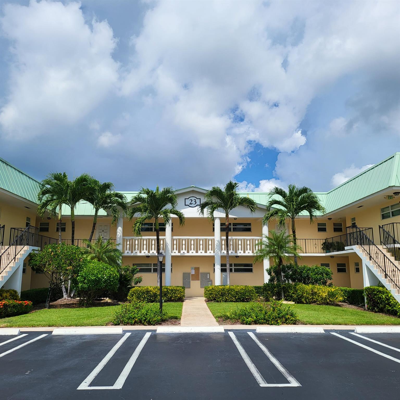 Colonial Club Condo Sec 2