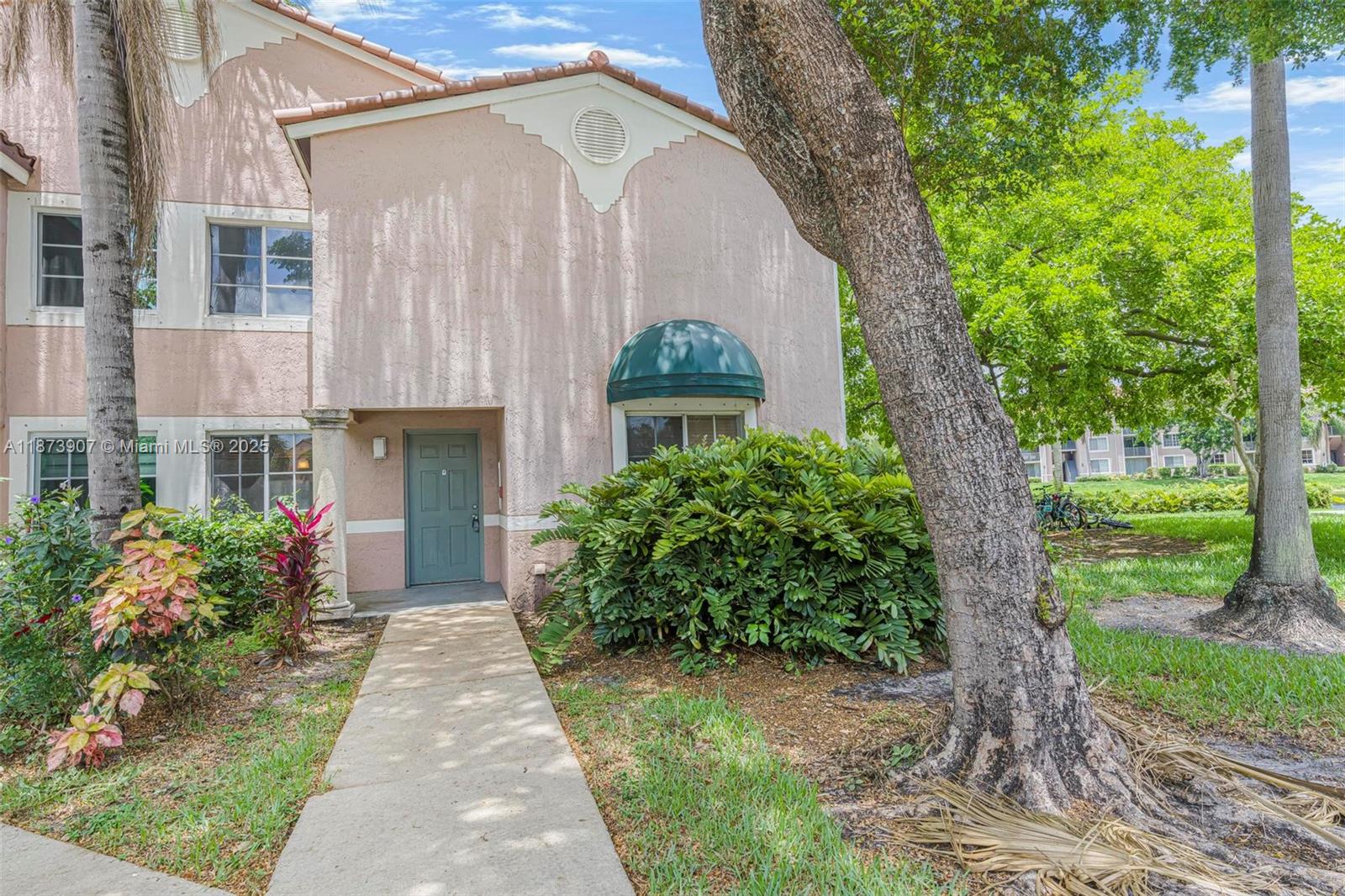 Property photo # 0