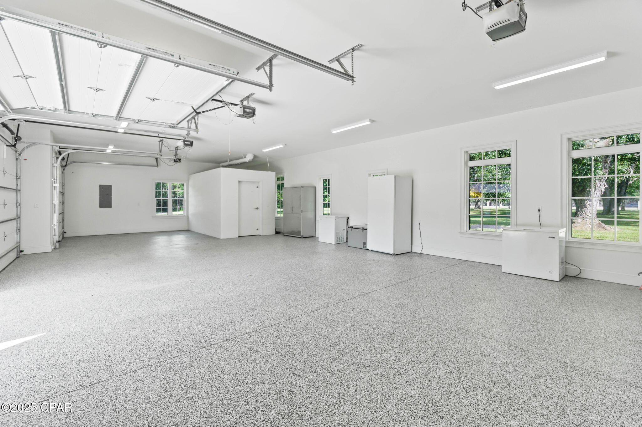 Image 27 For 630 Hutchison Road