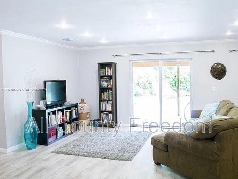 Property photo # 6