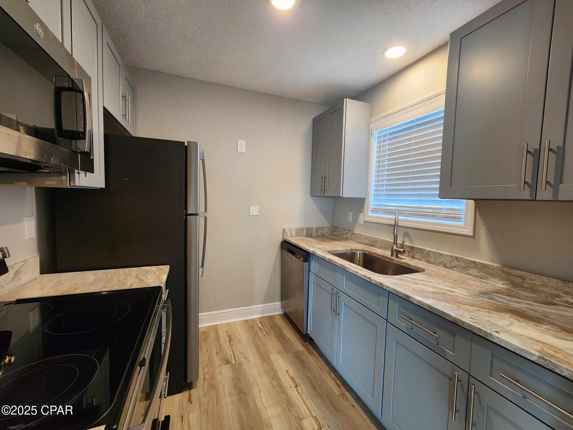 Rod1dqjhp4r3muhs6carrkrm5xxg93bf6bnhxerlta0