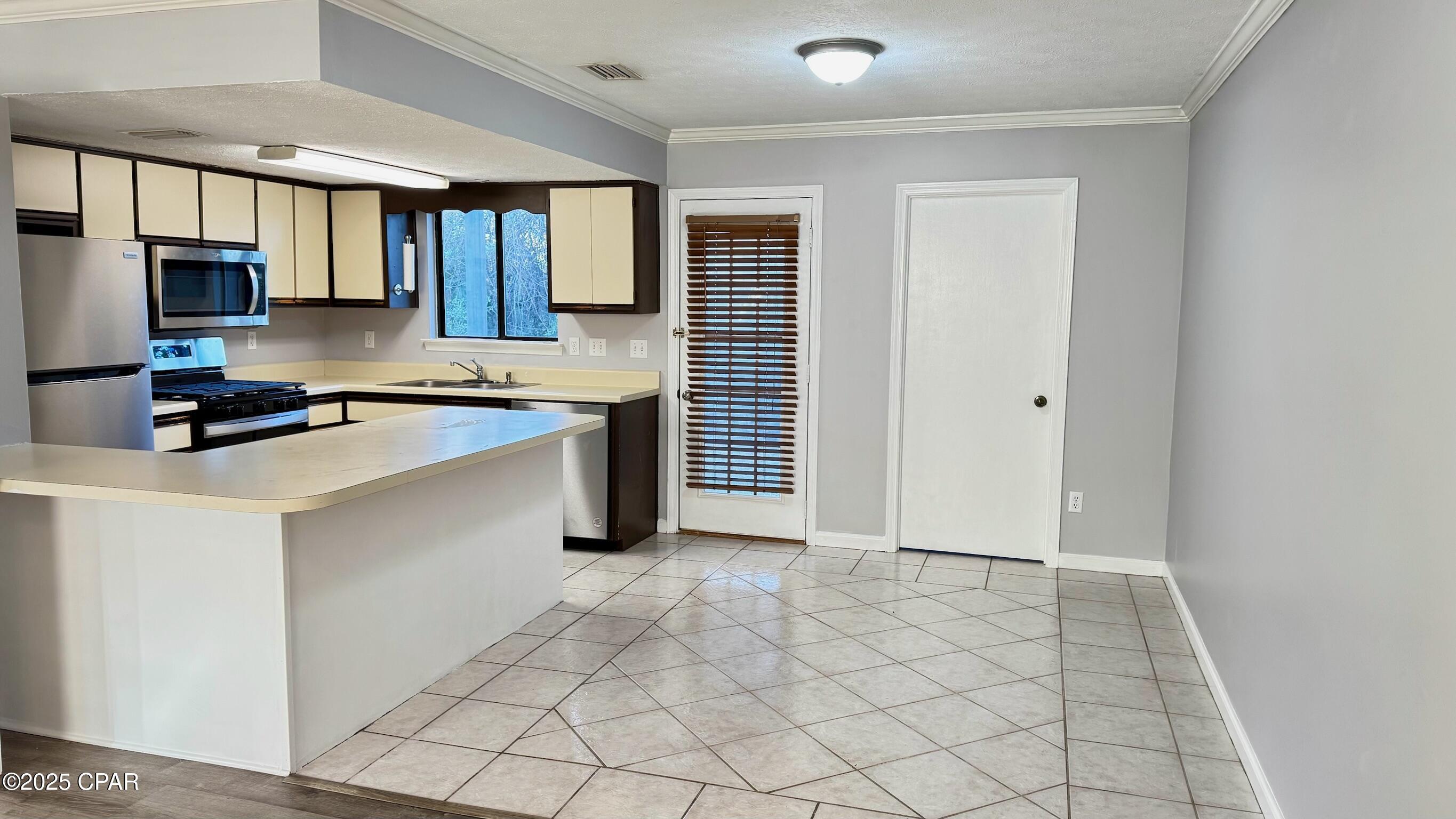 Image 4 For 1000 Wildwood Road