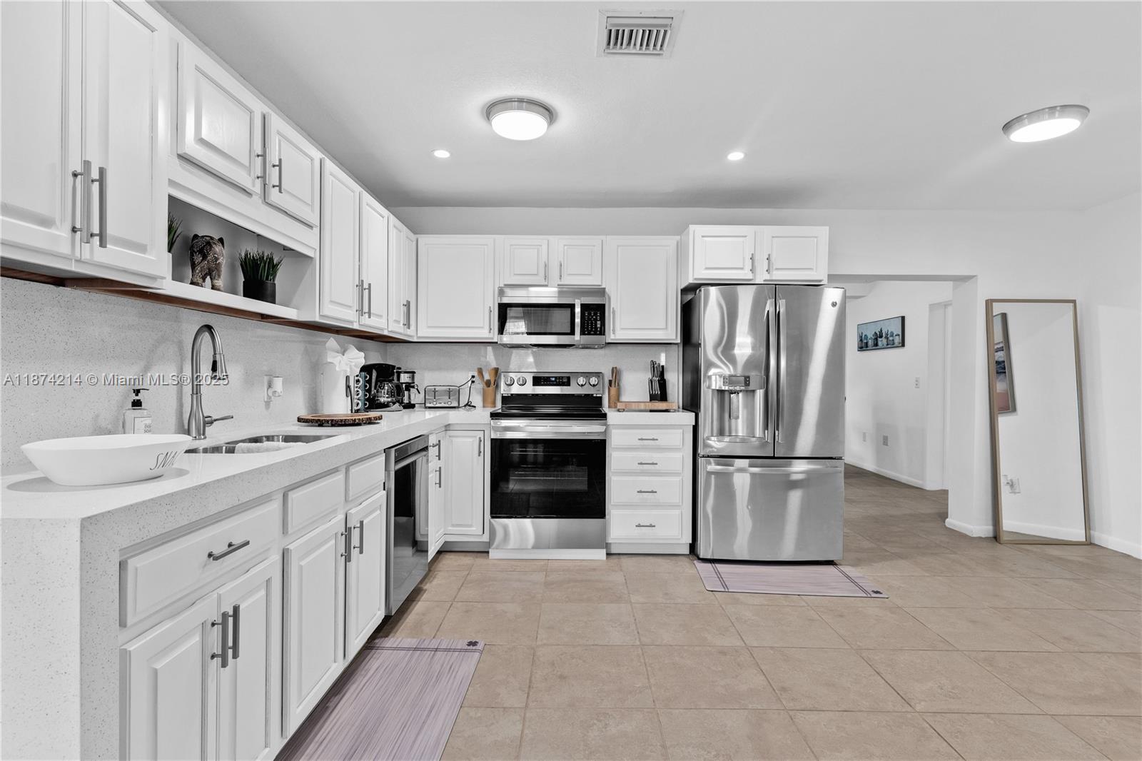 Property photo # 6