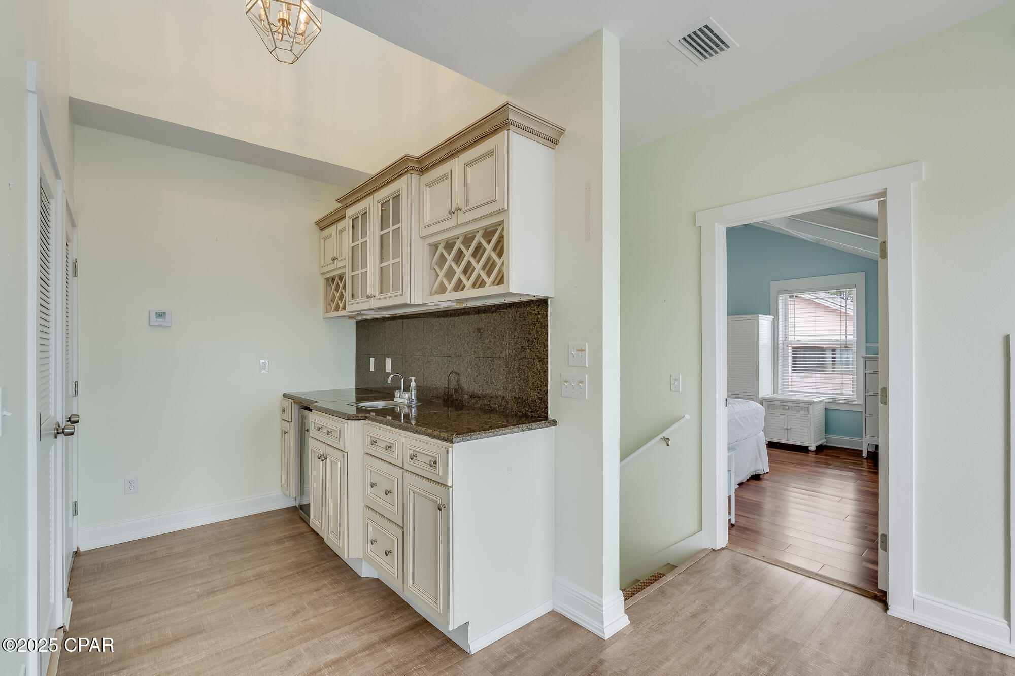 Owvwxbsrjuyggpaahjizlvffwvhjinsuhypjchbja W