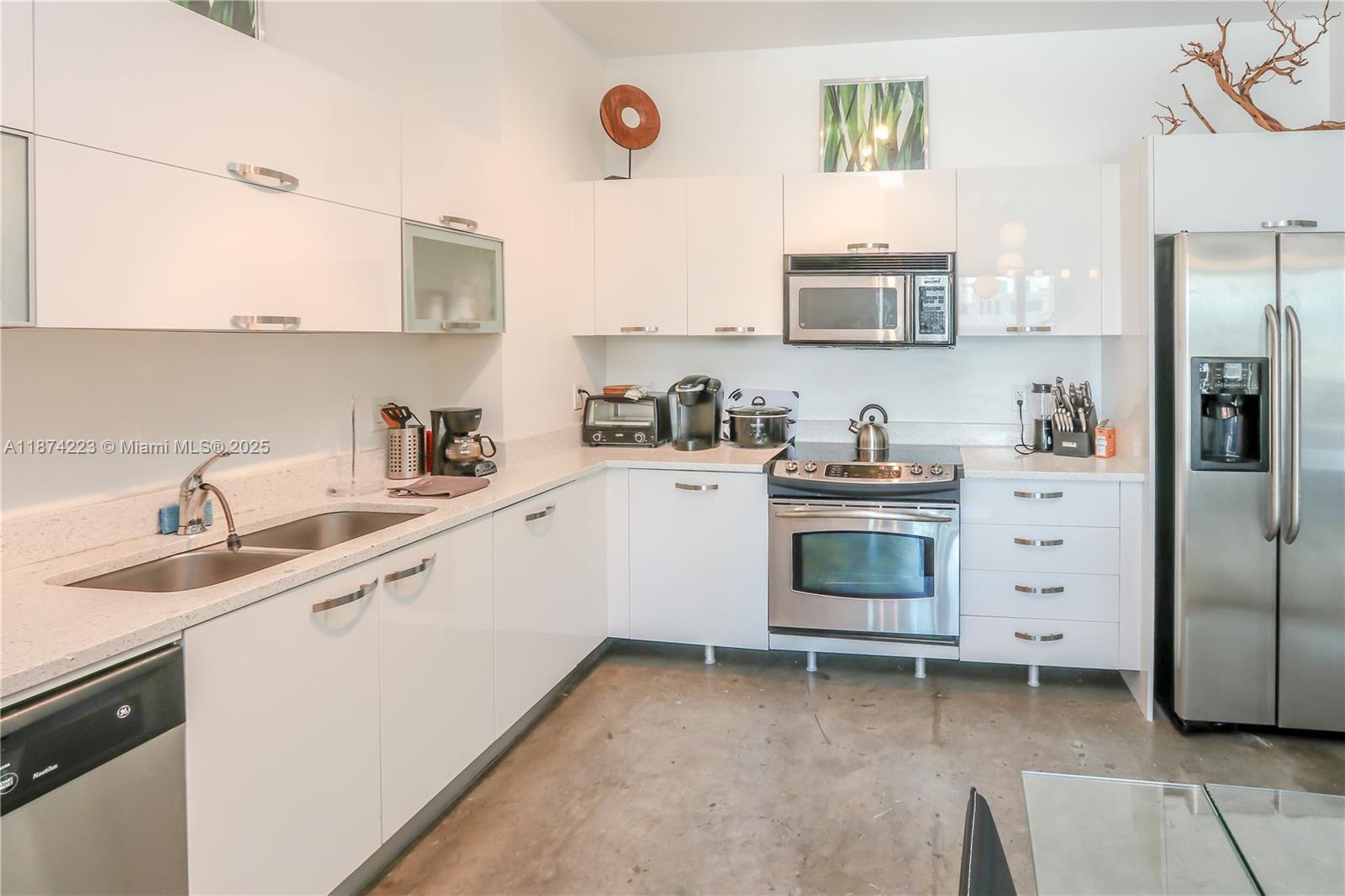 Property photo # 9