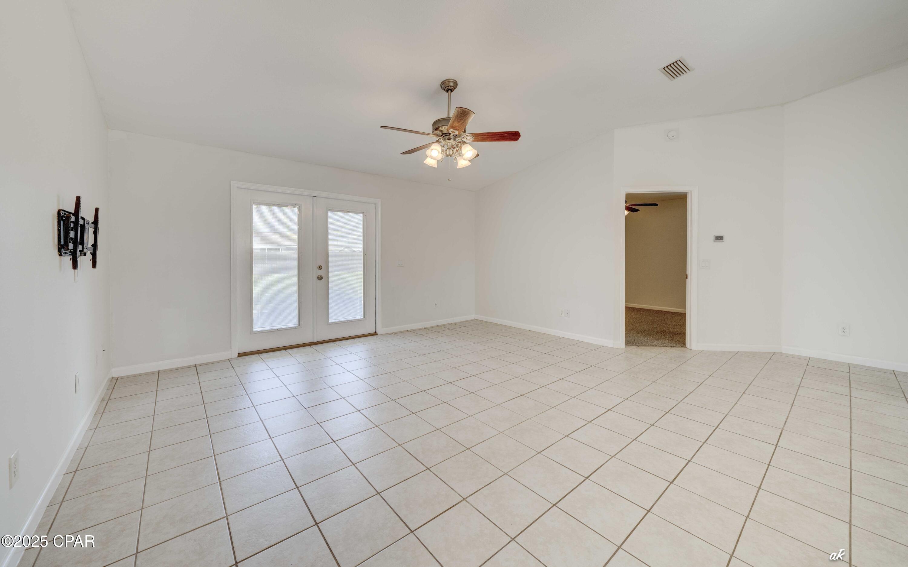 Image 7 For 5421 Nicole Boulevard